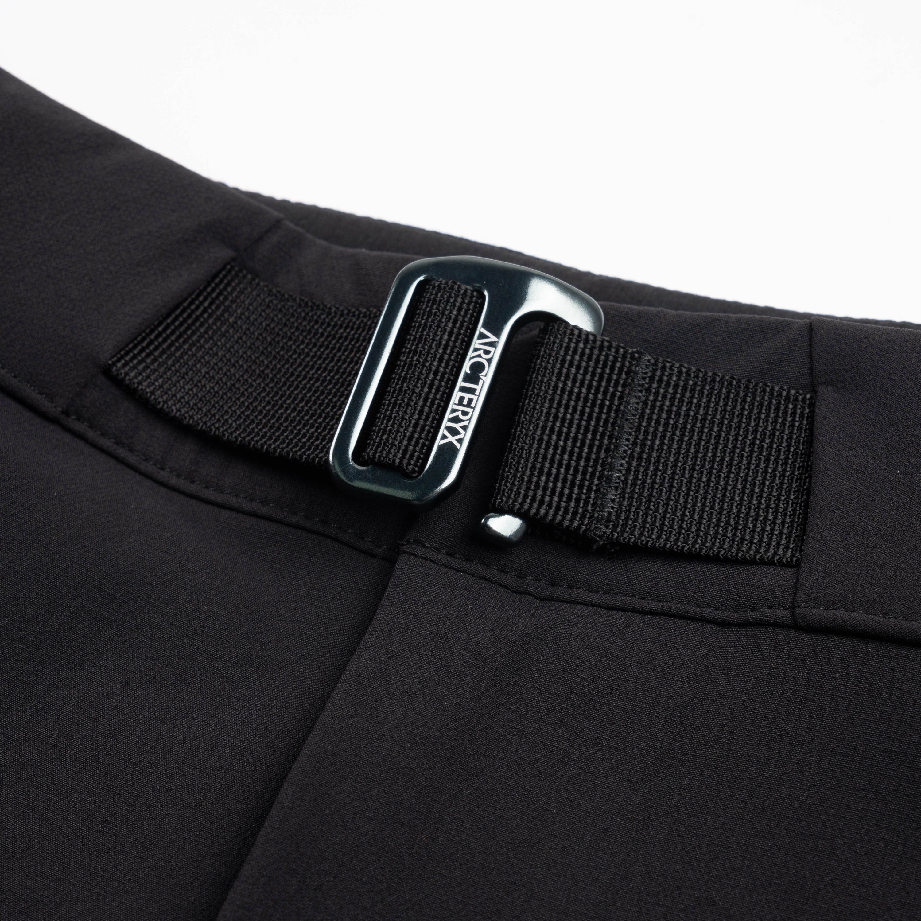 djustable low-profile webbing waist-belt