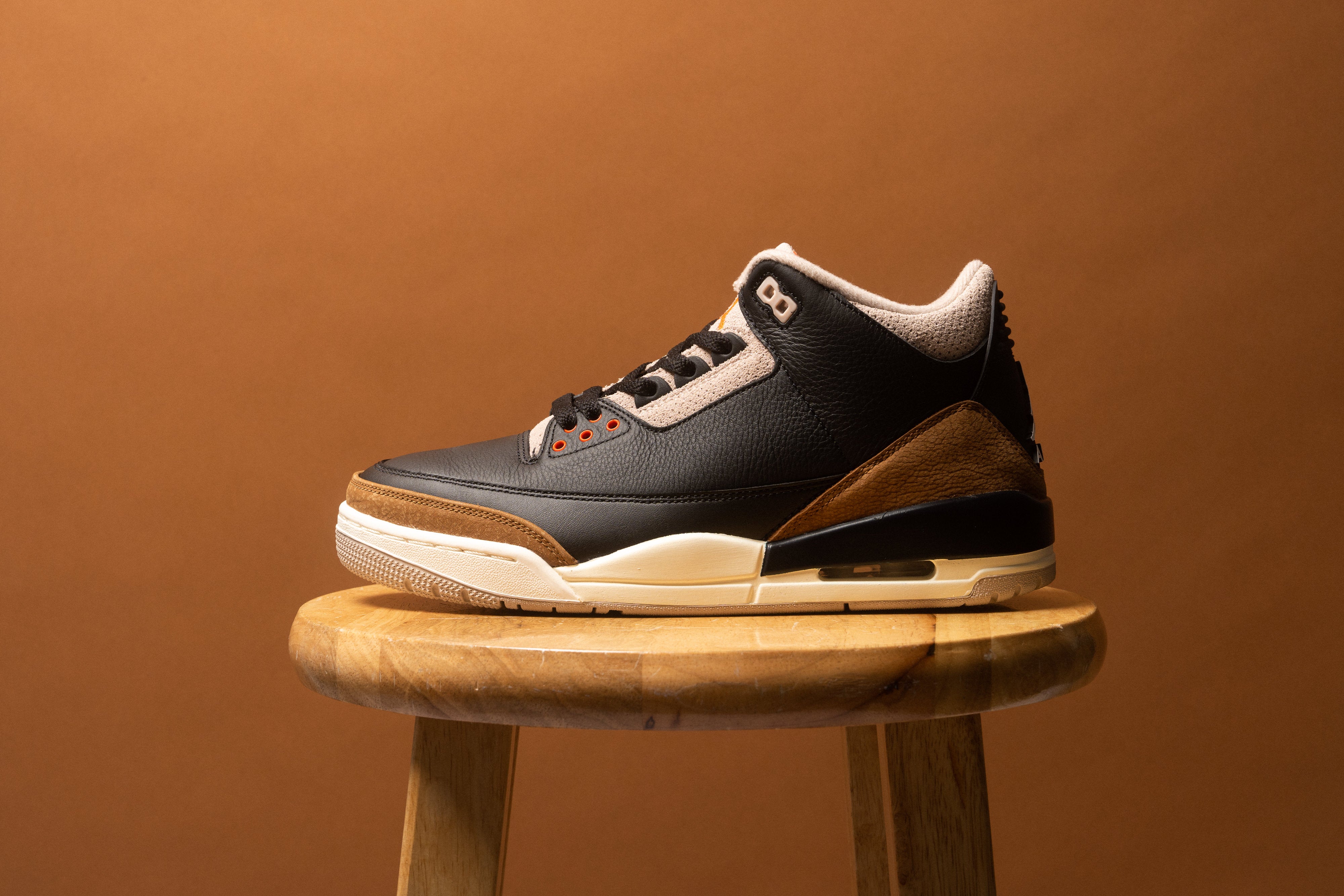 Jordan 3 22 on sale