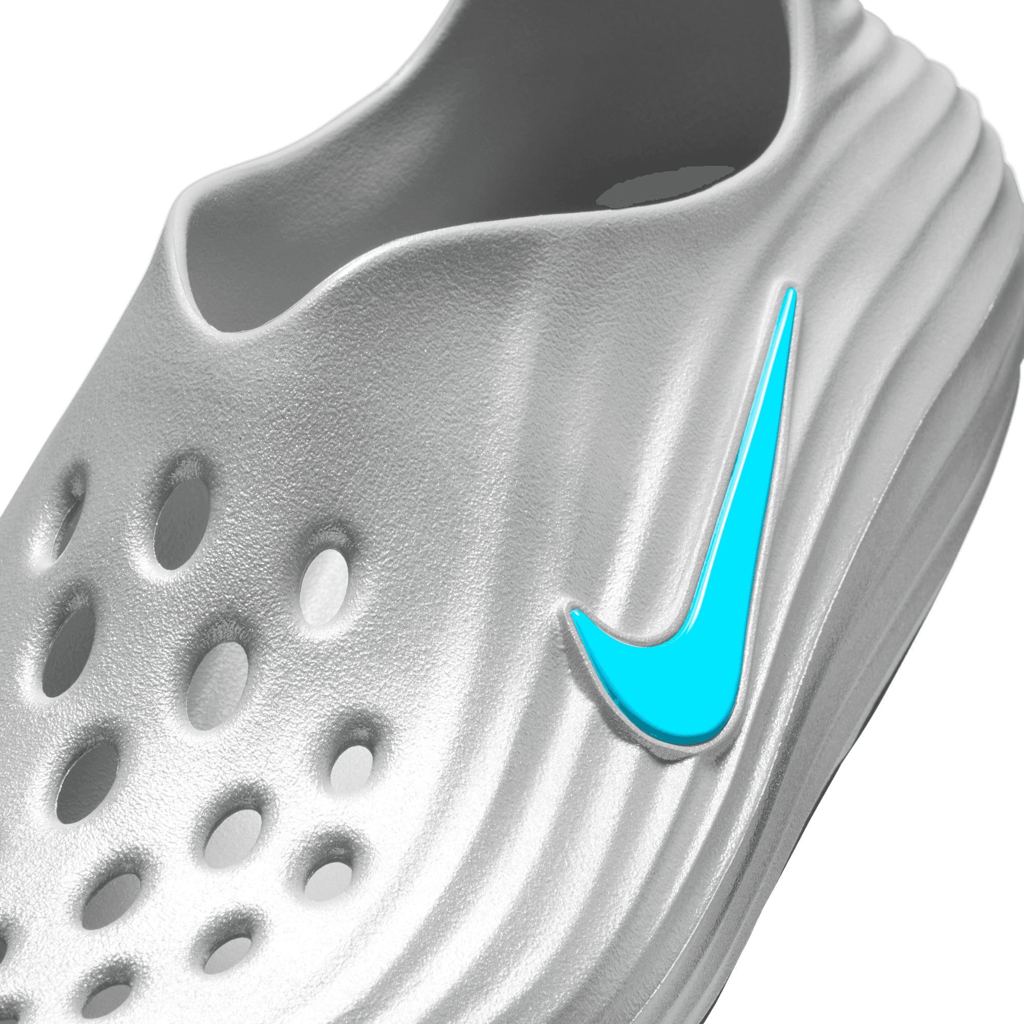 Nike Reactx Rejuven8 Metallic Silver/Black HV5060-006 – Capsule