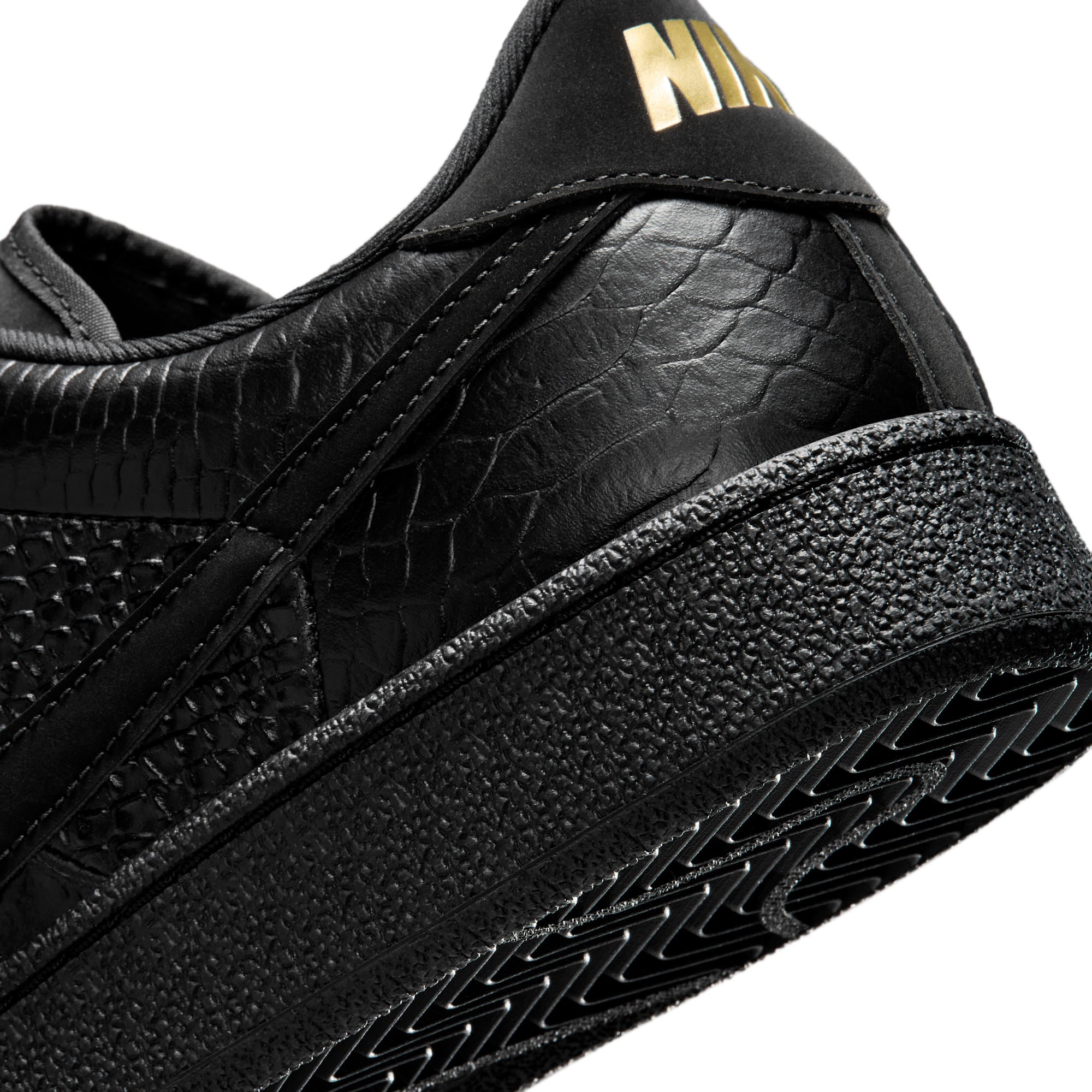 Nike Tennis Classic Black/Black IQ5786-001
