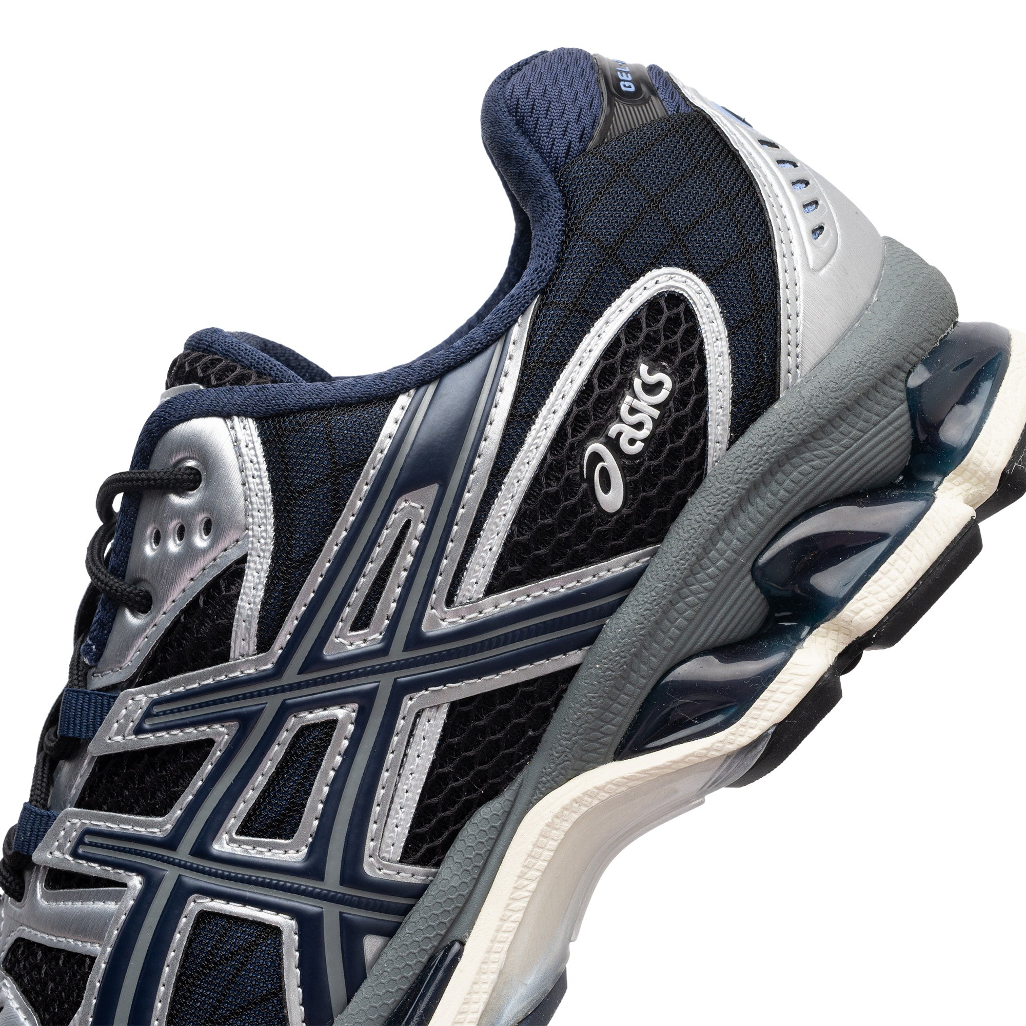 Gel-Nimbus 10.1 Black 1203A543-003 – Capsule