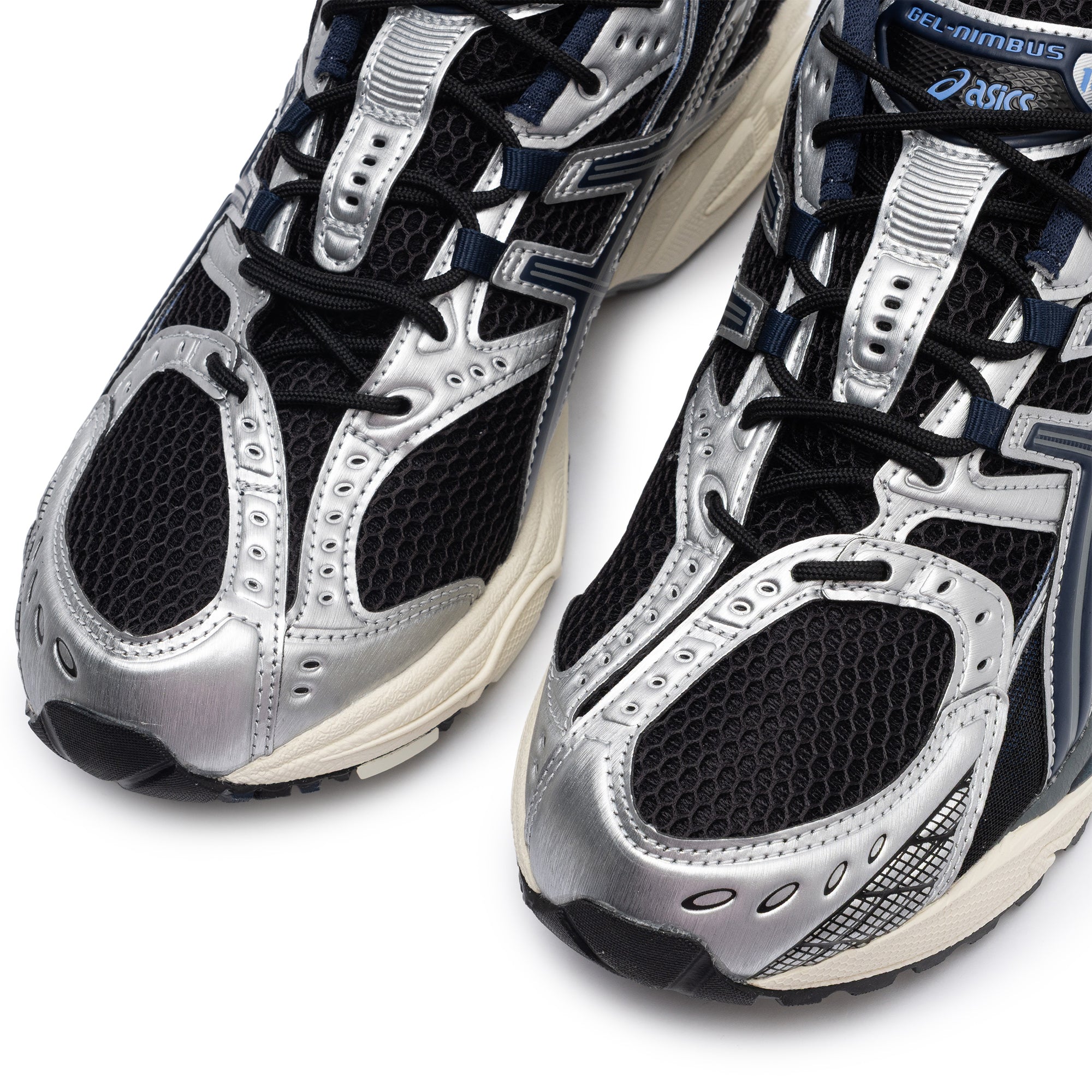 Gel-Nimbus 10.1 Black 1203A543-003 – Capsule