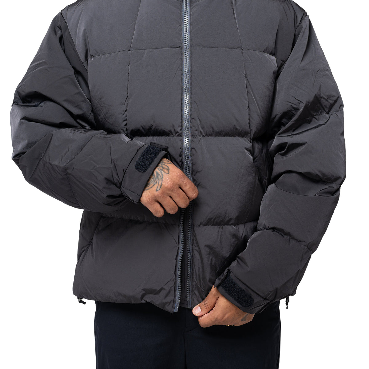 Dope Dyed Ripple Nylon Down Jacket Deep Charcoal GL26330