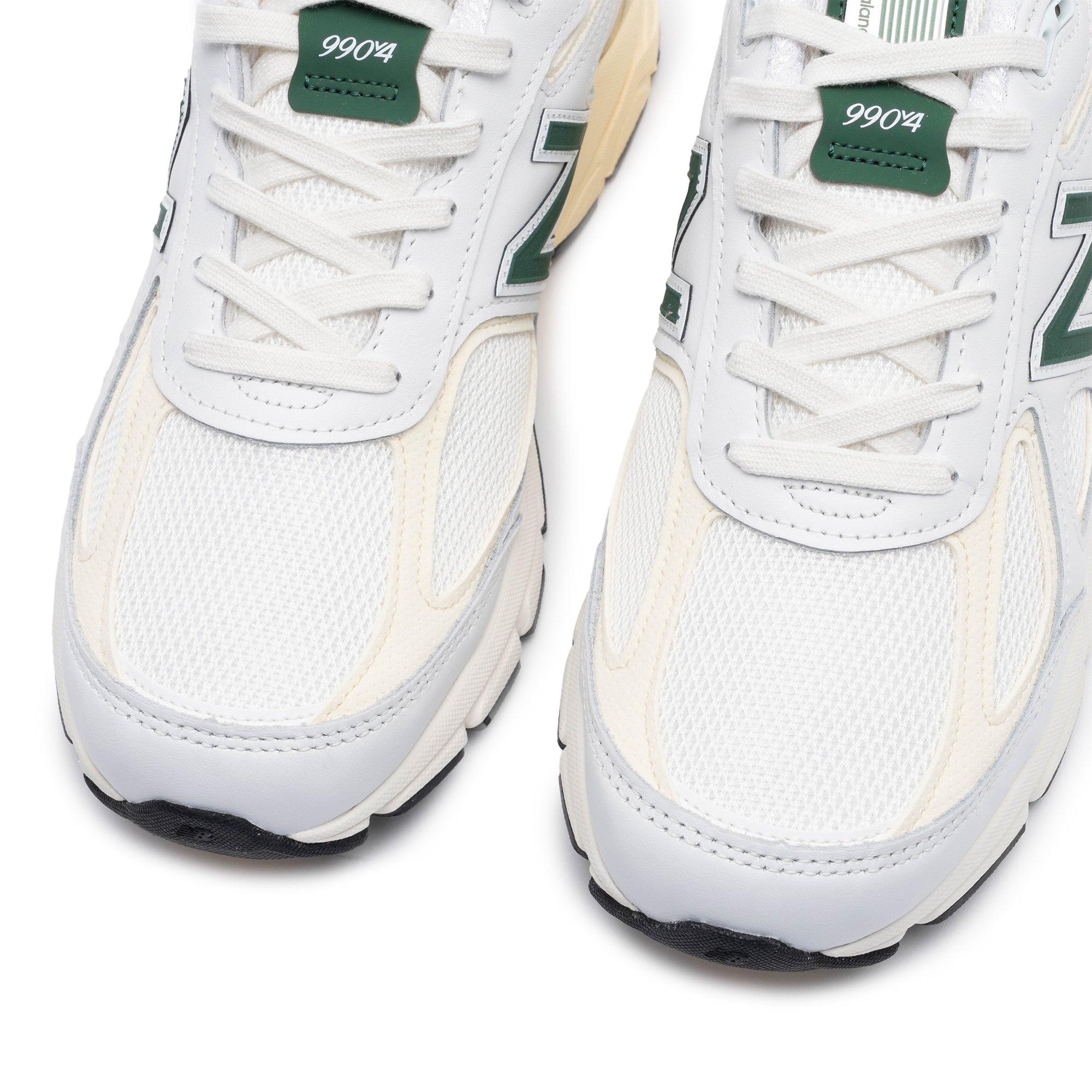 U990TC4 White