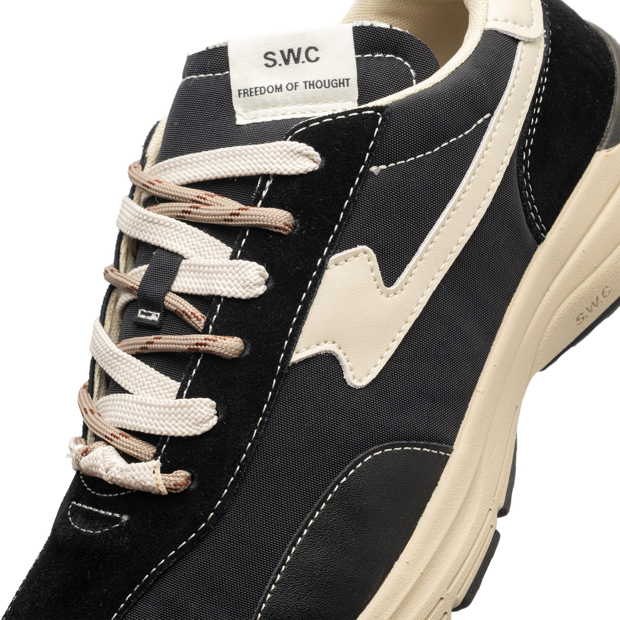 LEGION S-STRIKE SUEDE NYTEK BLACK YP09015