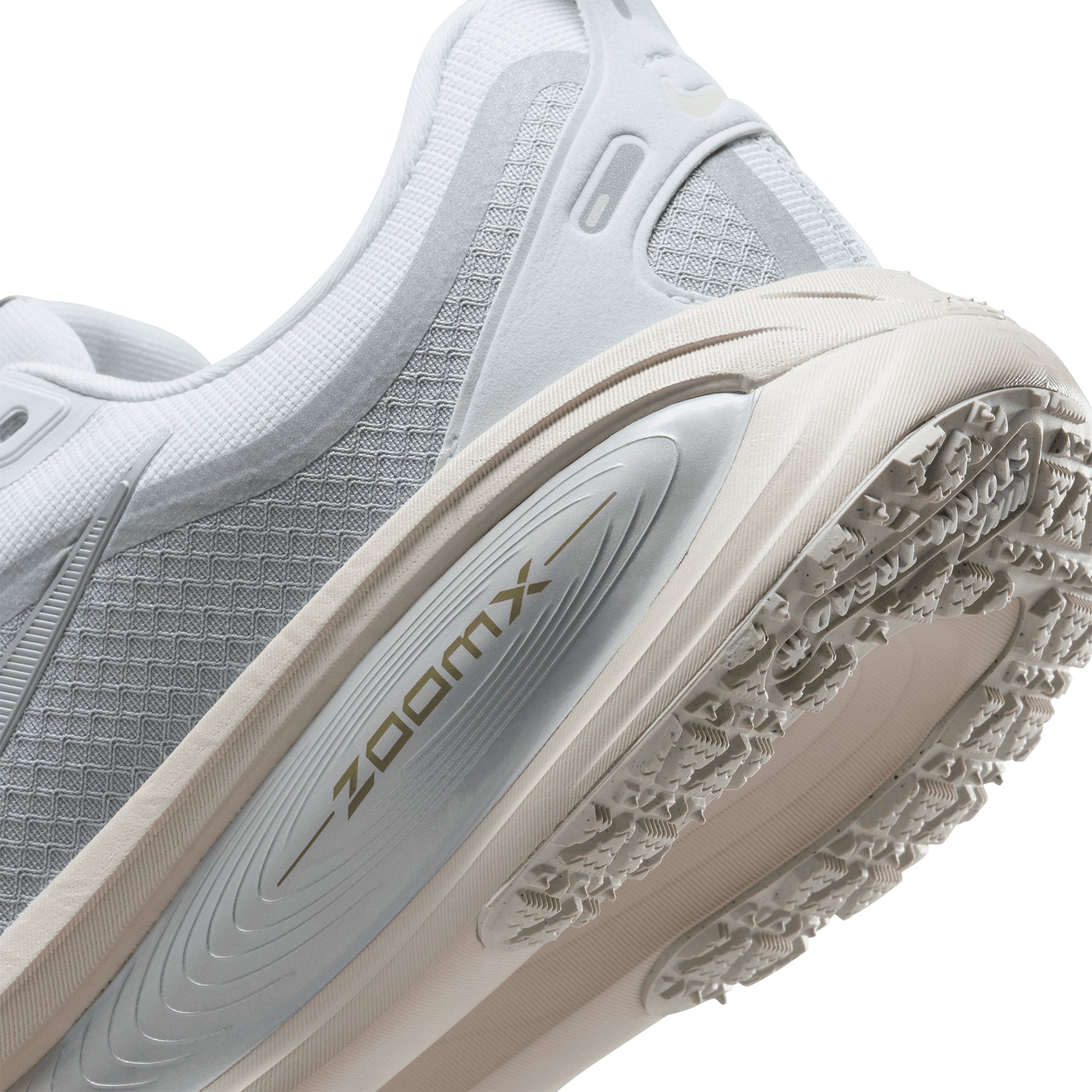 Nike Vomero 18 GORE-TEX PURE PLATINUM HQ7001-003