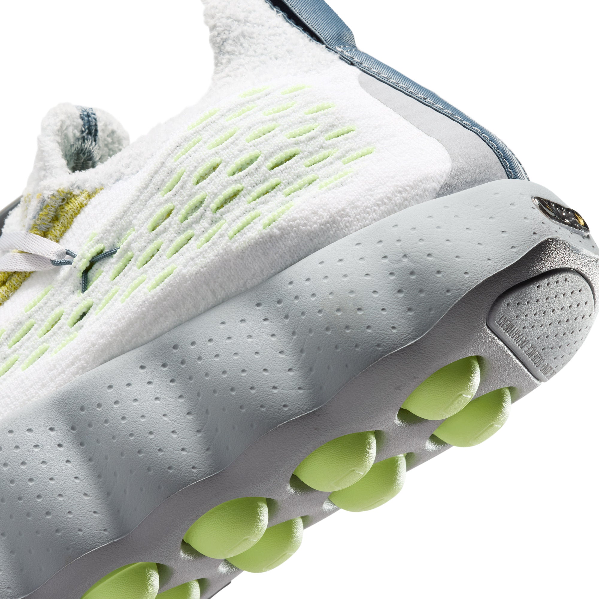 Nike Mind 002 Flyknit WHITE/DARK GREY-PURE PLATINUM-WOLF GREY IR2176-100