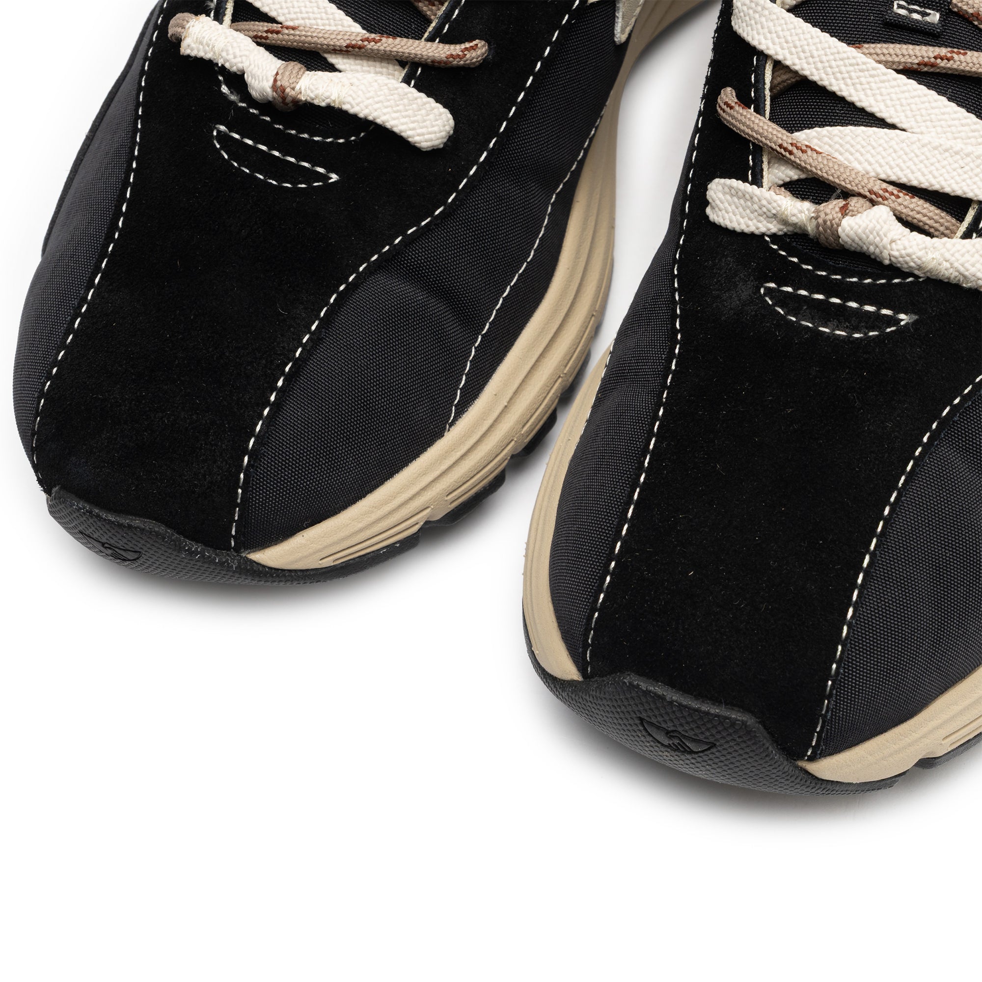 LEGION S-STRIKE SUEDE NYTEK BLACK YP09015