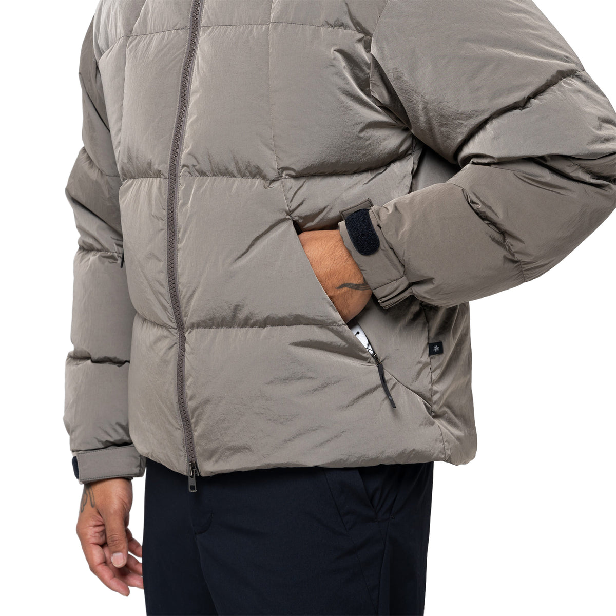 Dope Dyed Ripple Nylon Down Jacket Woody Beige GL26330