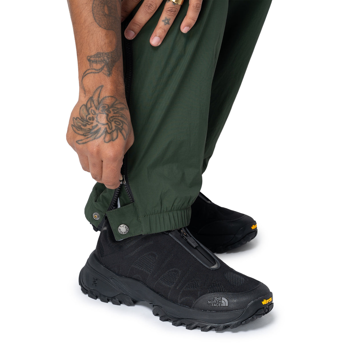 TNF Red Box Zip Pant Bottle Green NF0A8HRX