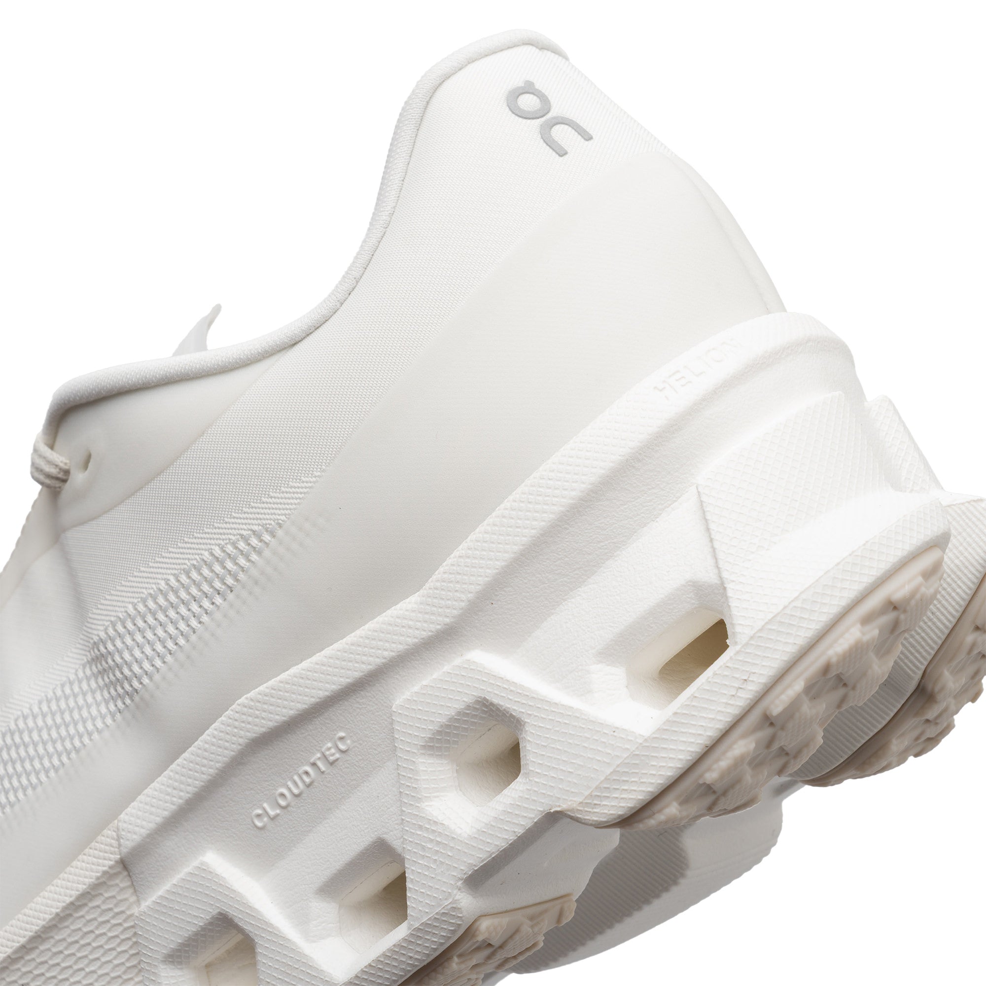 Cloudmonster Hyper PAF White 3MF30931200 – Capsule