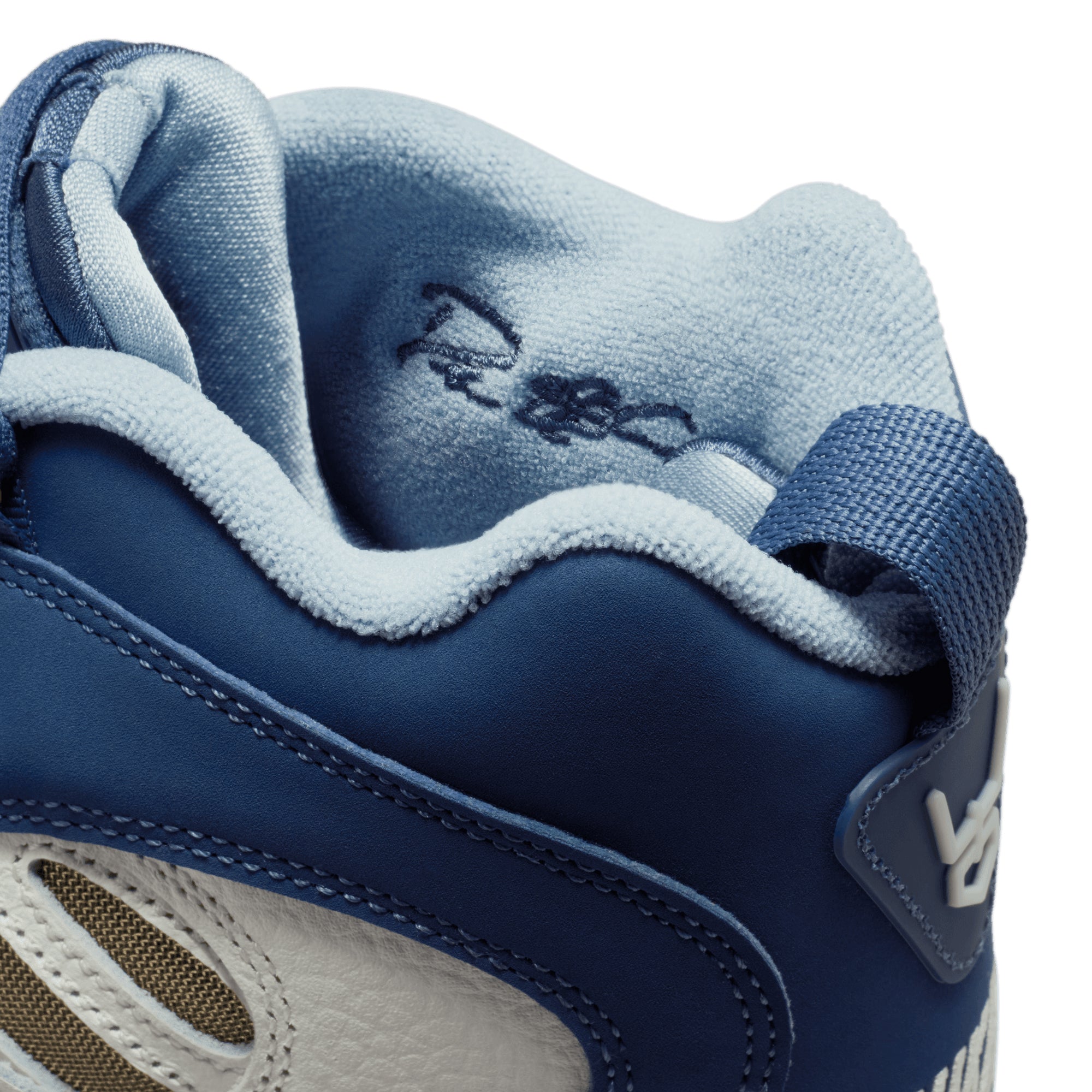Nike Air Diamond Turf II SAIL/MYSTIC NAVY II7080-100