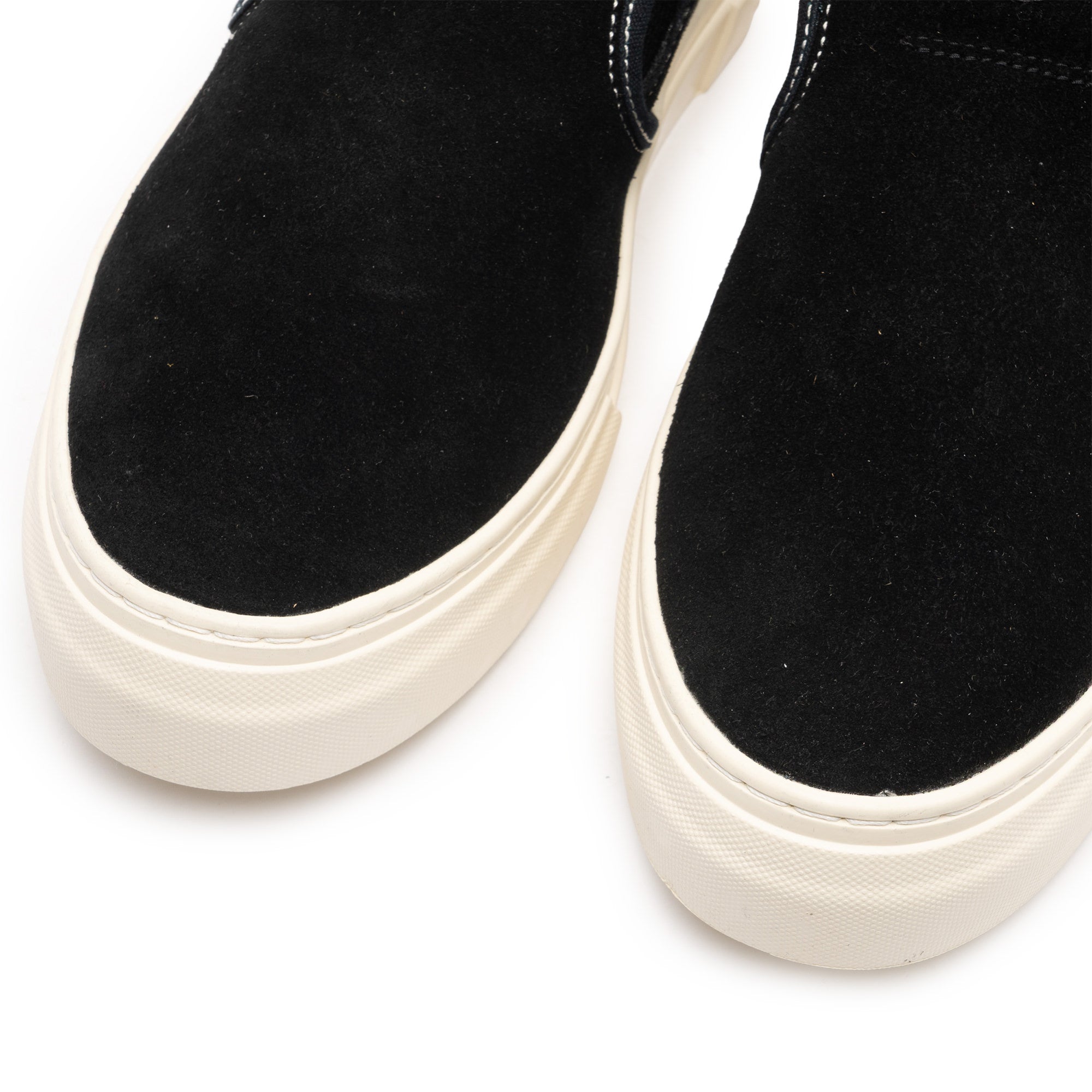 LISTER SUEDE BLACK YA18015