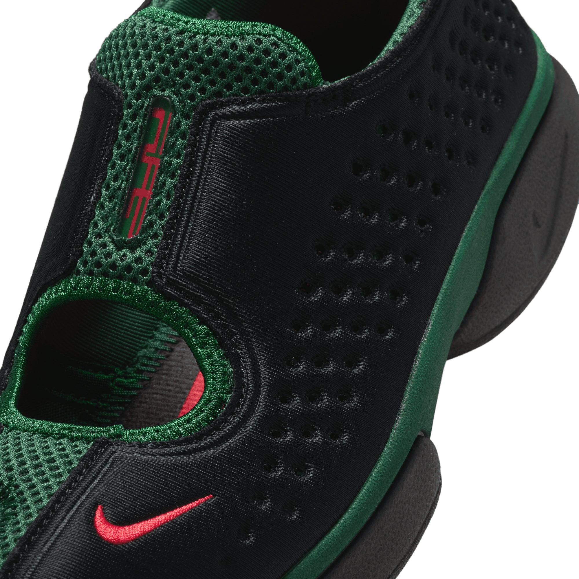Women's Nike Rift 2 BLACK/FIRE RED-TM DARK GREEN IQ8006-002