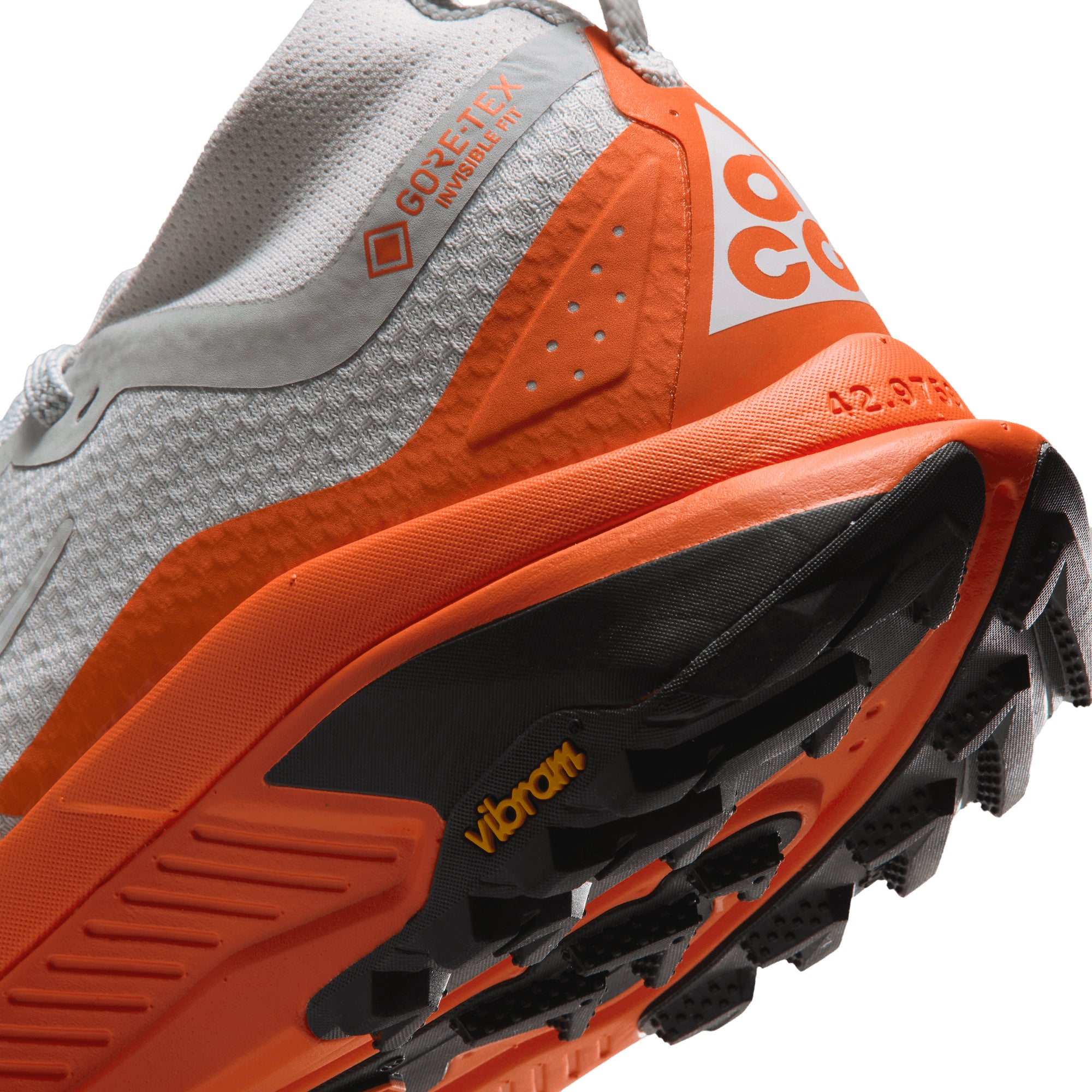 Nike ACG Zegama Trail GTX LIGHT SILVER IO7932-001