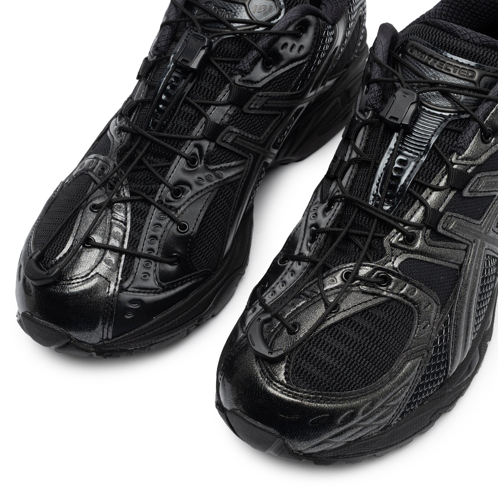 UNAFFECTED Gel-Nimbus 10.1 Black 1203A836-001 – Capsule