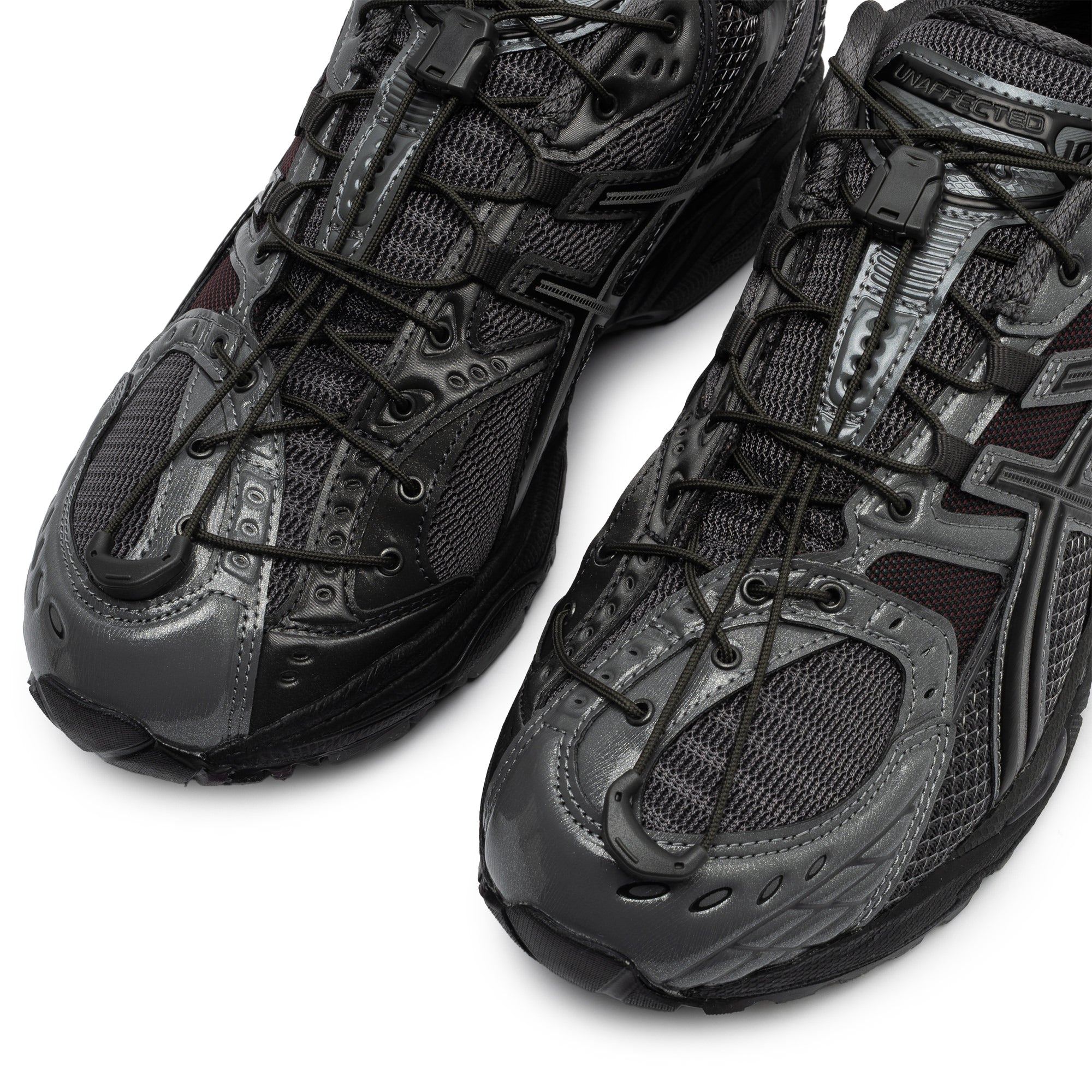 UNAFFECTED Gel-Nimbus 10.1 Gunmetal 1203A836-021