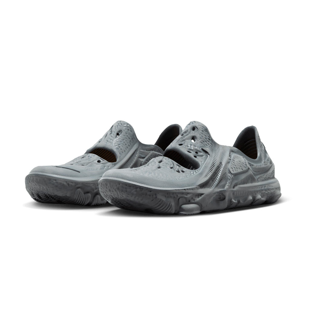 Nike ISPA Universal DM0886-001 Smoke Grey