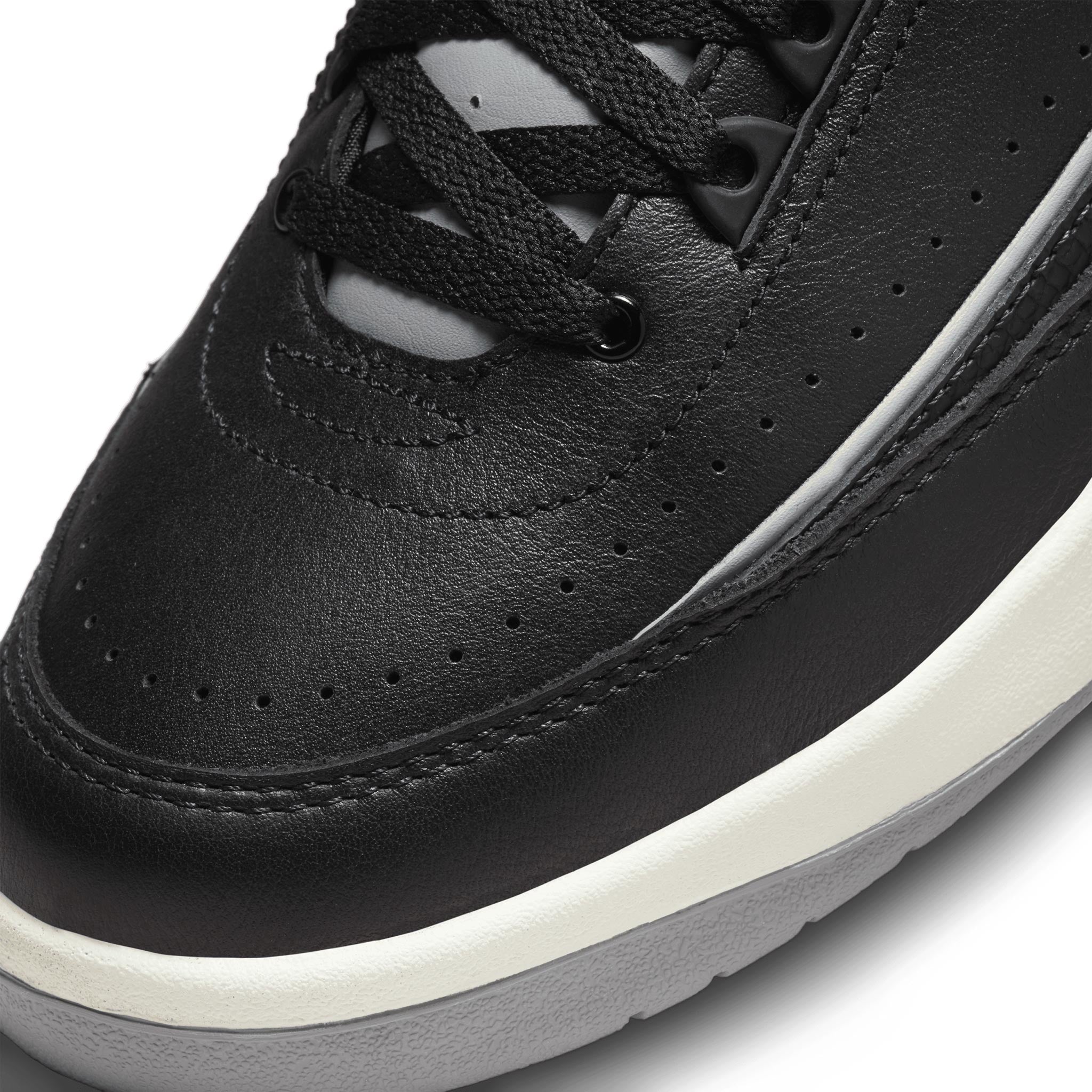 Air Jordan 2 Retro DR8884-001 Black