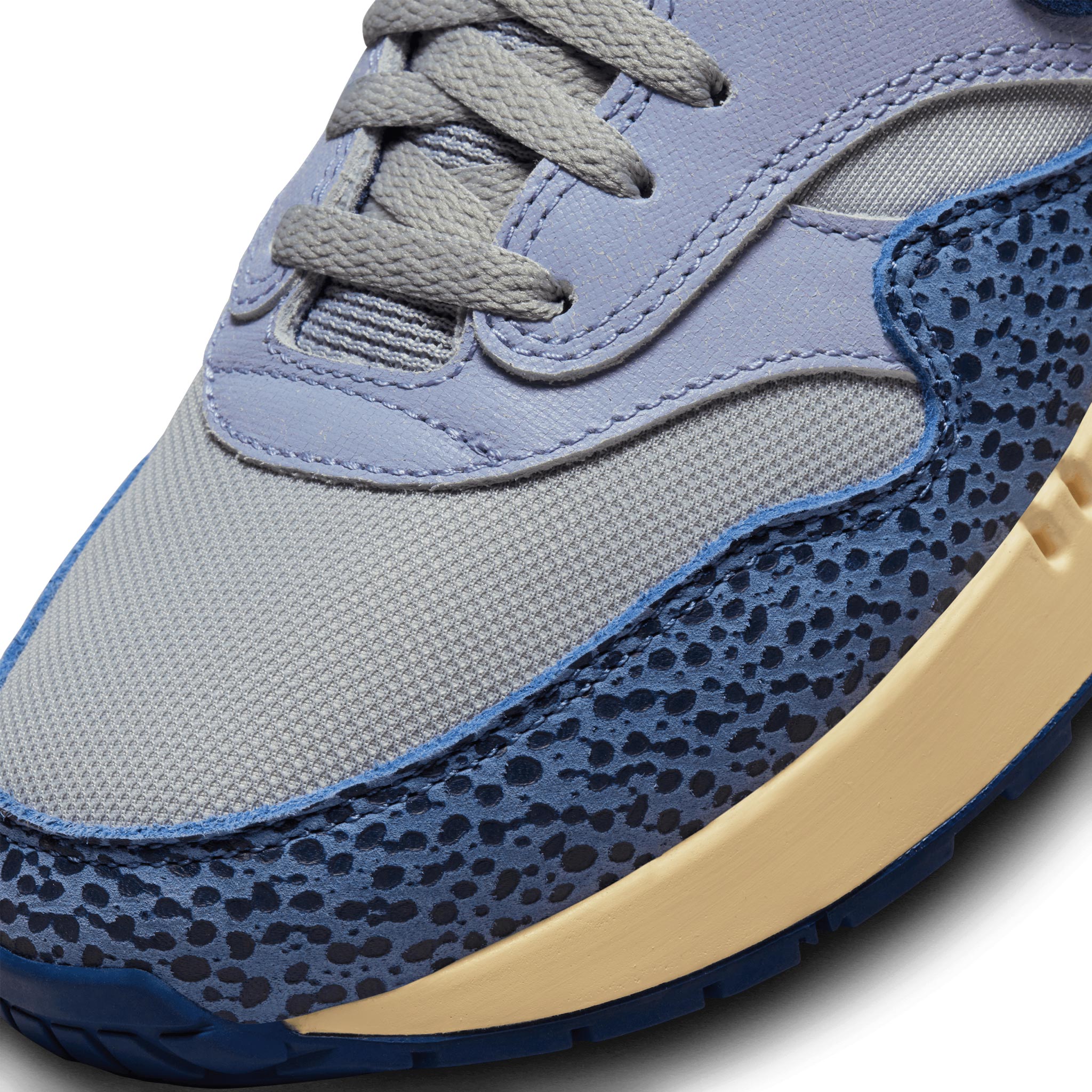 Nike air on sale safari cream