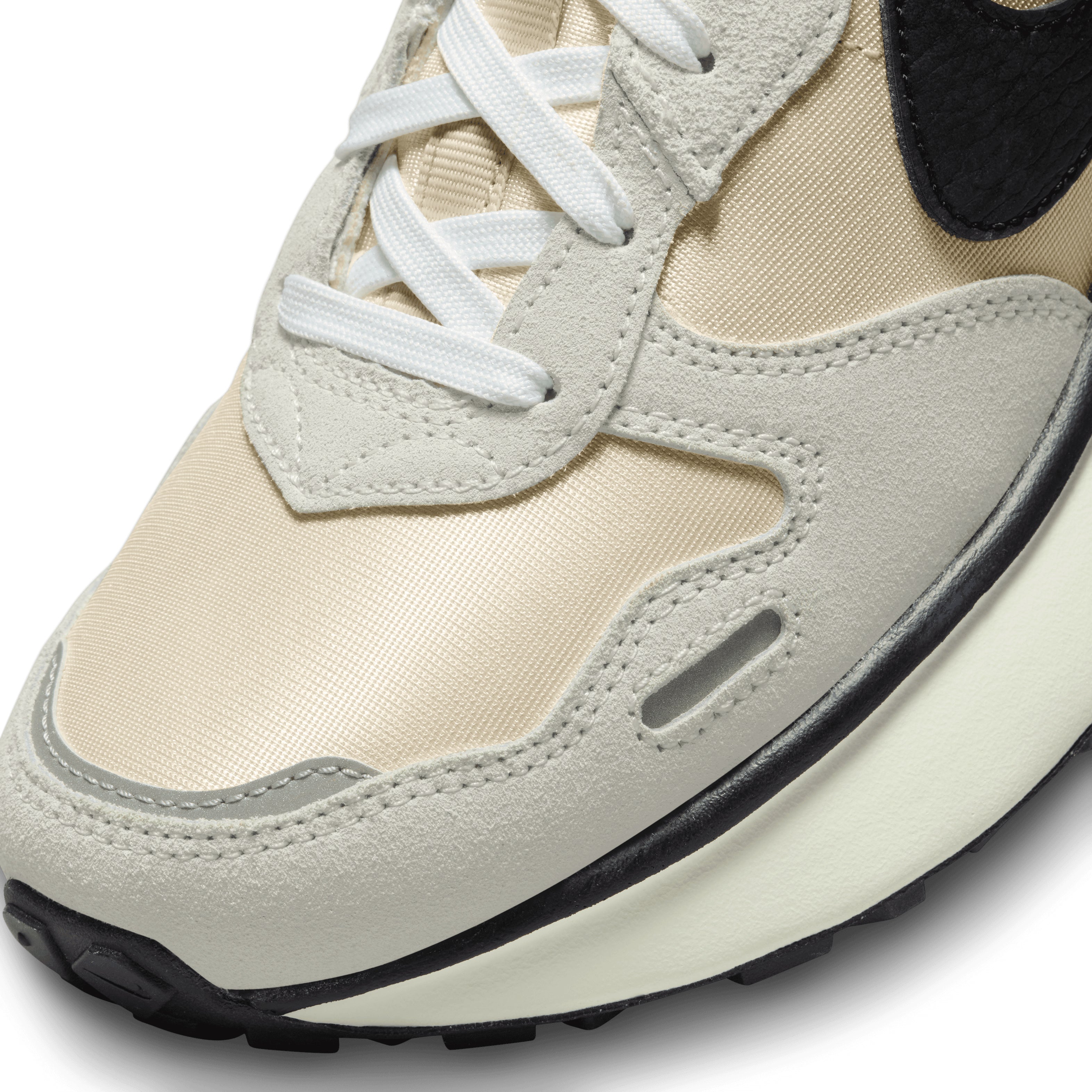 Women Nike Phoenix Waffle FD2196-100 Summit White/Black