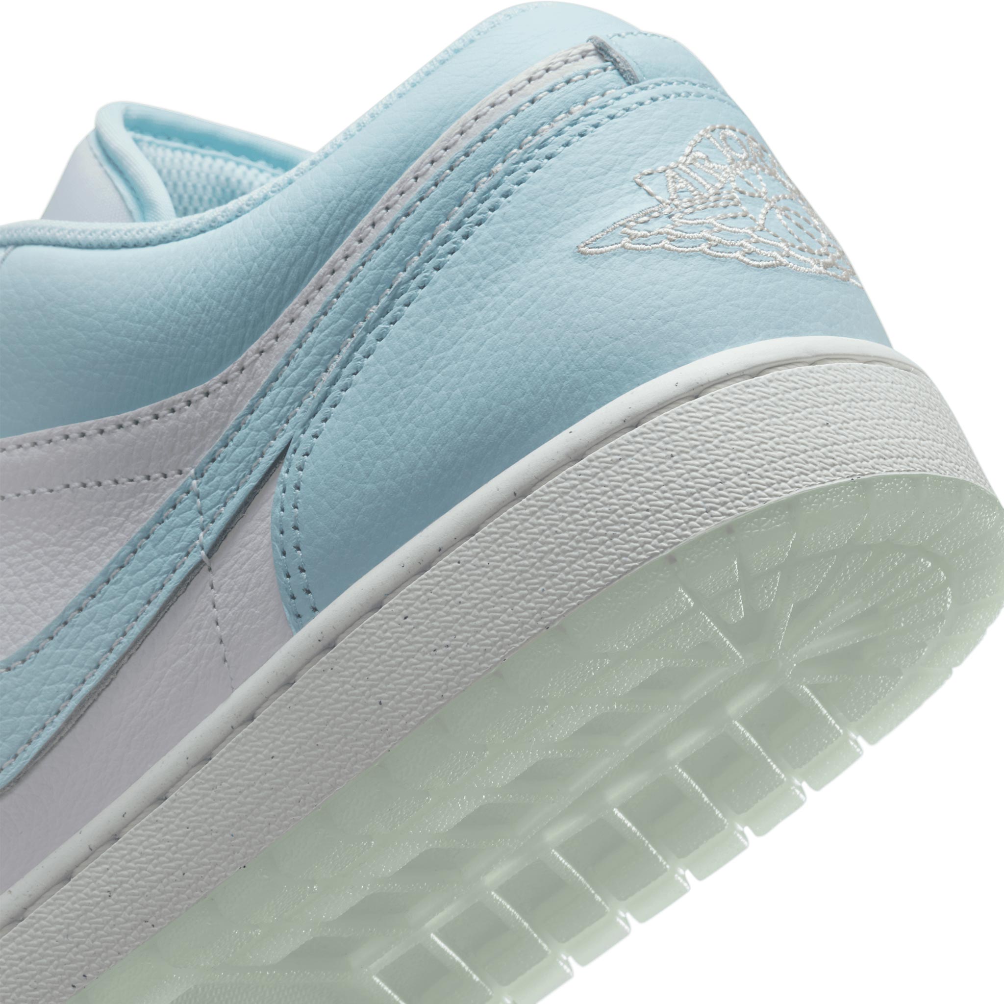 Air Jordan 1 Low SE Glacier Blue/Sea Glass-Summit White