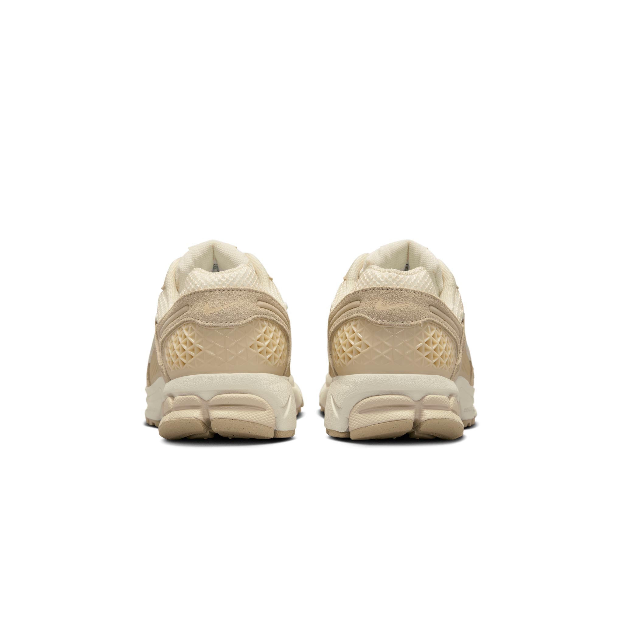 Women's Nike Zoom Vomero 5 Beach/Sail HQ0458-200 – Capsule
