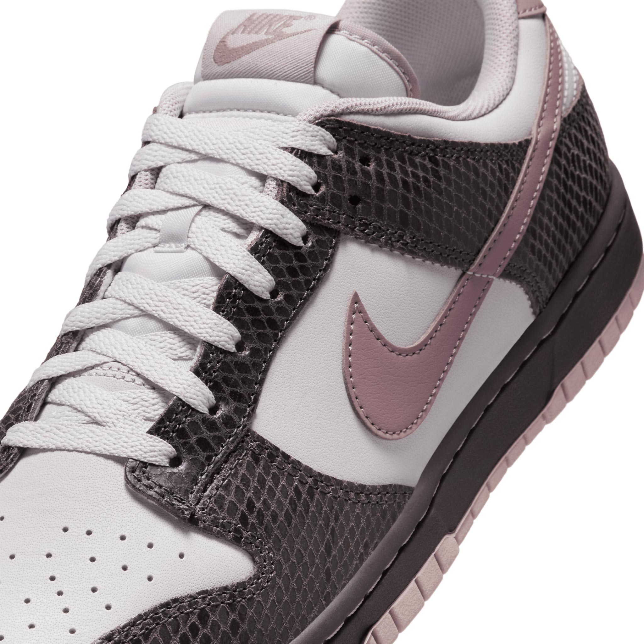 Nike Dunk Low SE 'Snakeskin' | SNEAKERBOX
