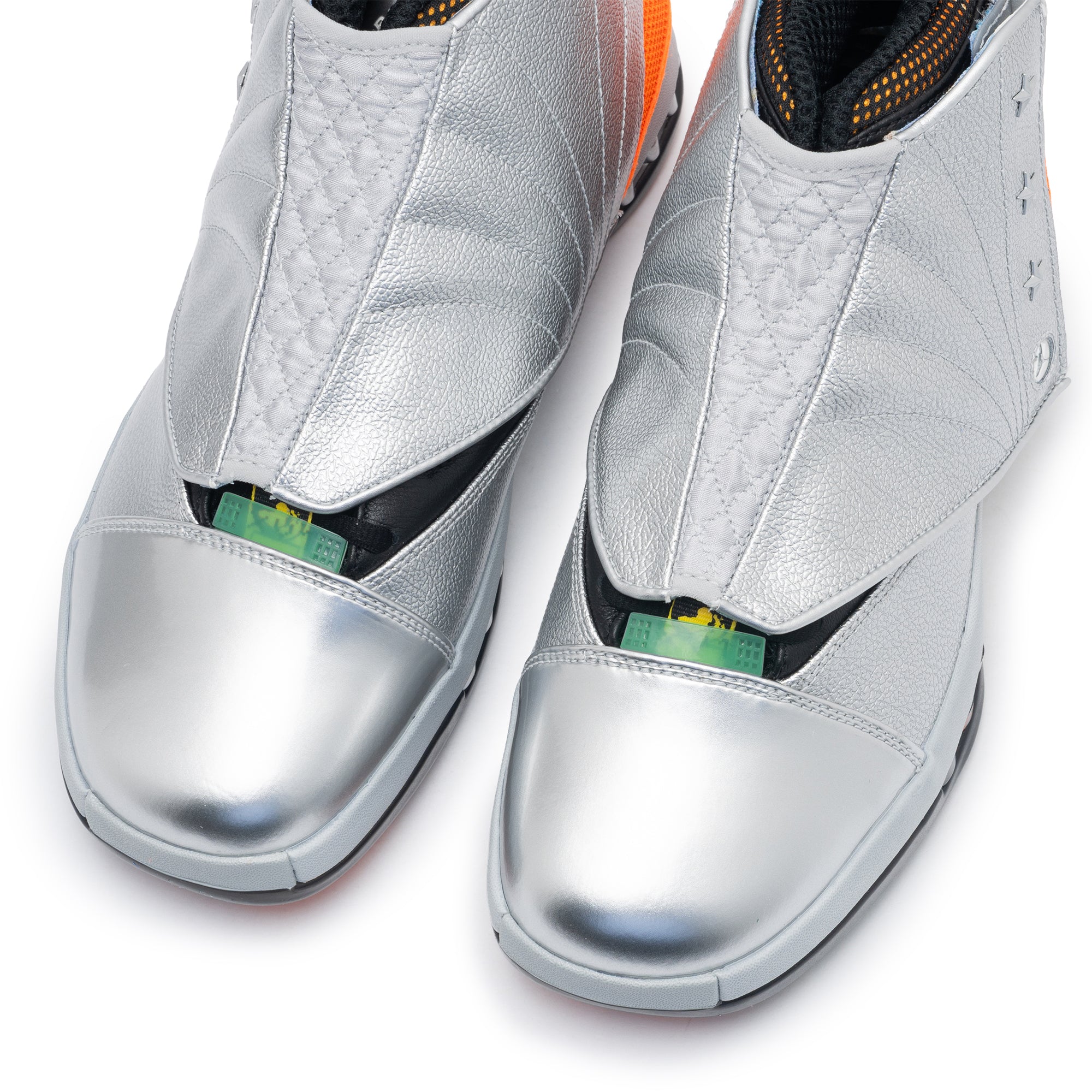 Air Jordan 16 Free The Youth SP METALLIC SILVER/PICANTE RED IV7638-001