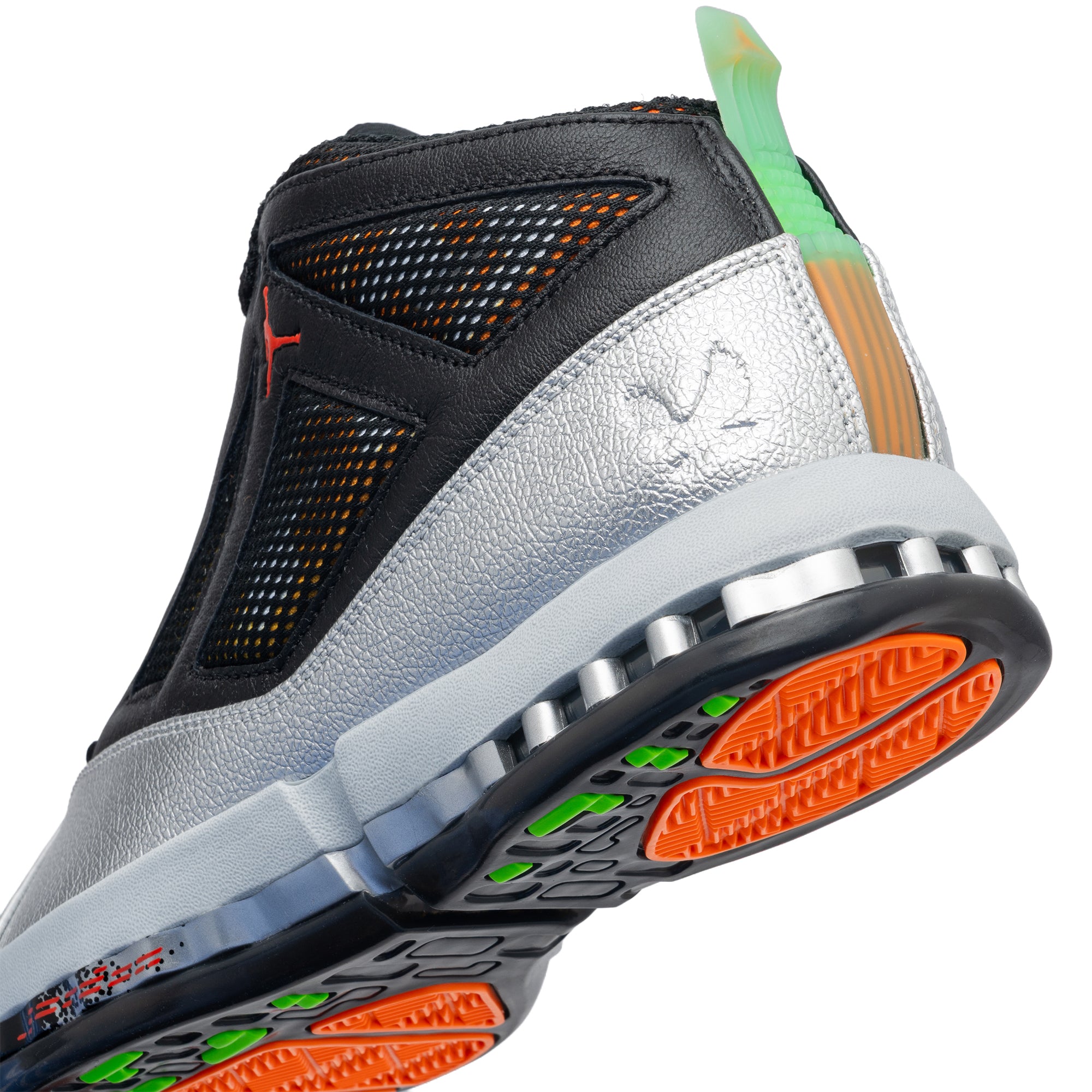 Air Jordan 16 Free The Youth SP METALLIC SILVER/PICANTE RED IV7638-001
