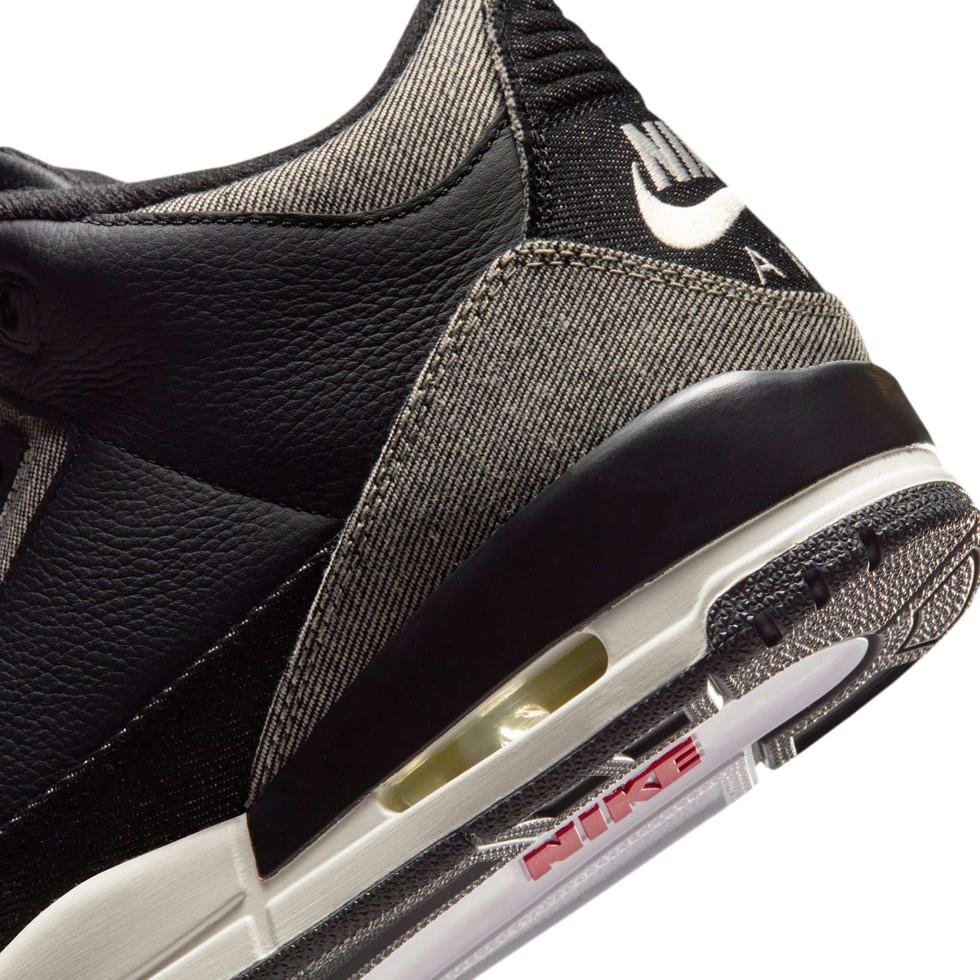 Air Jordan 3 x Levi's Black and White IR0914-400