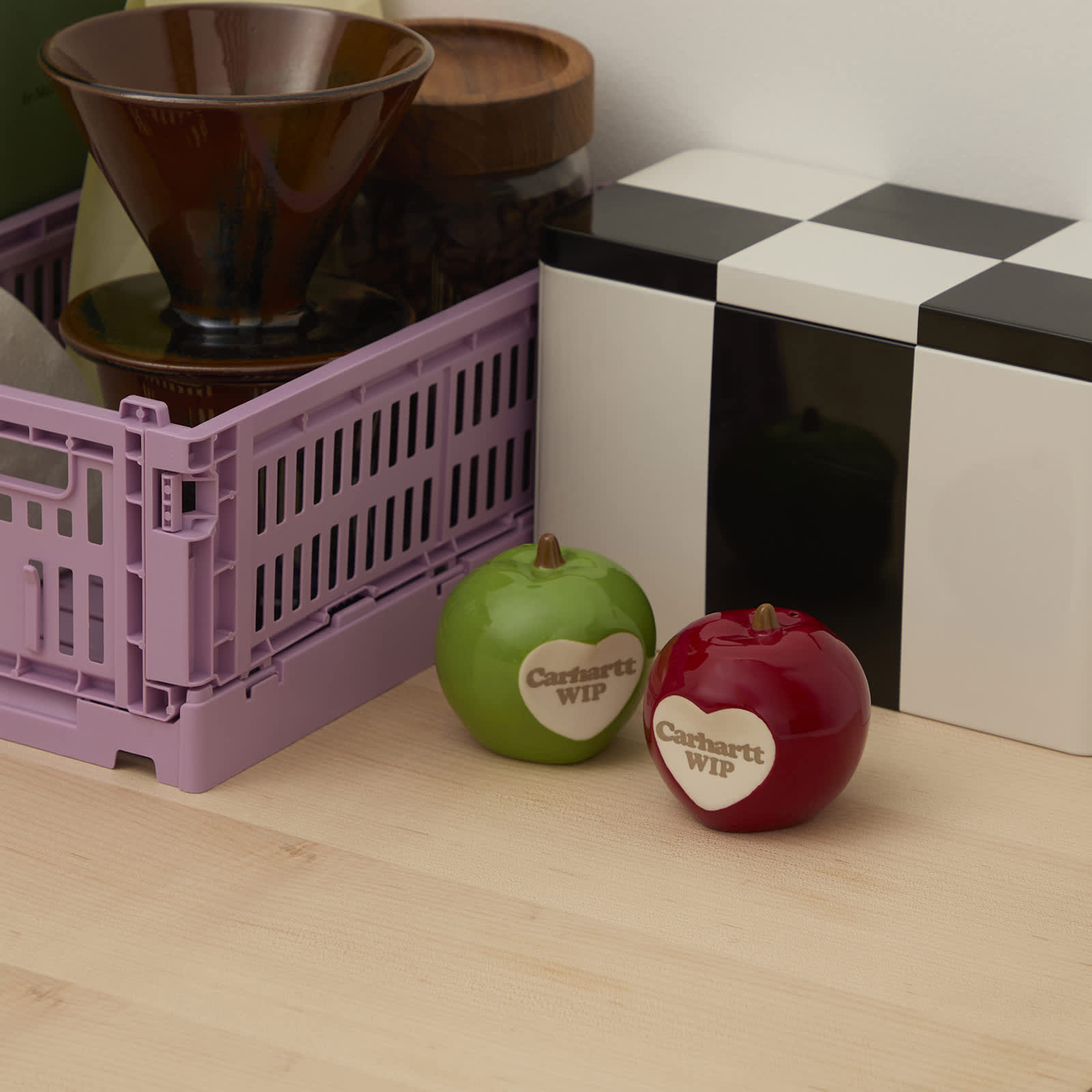 Spoiled Salt and Pepper Shakers I036424