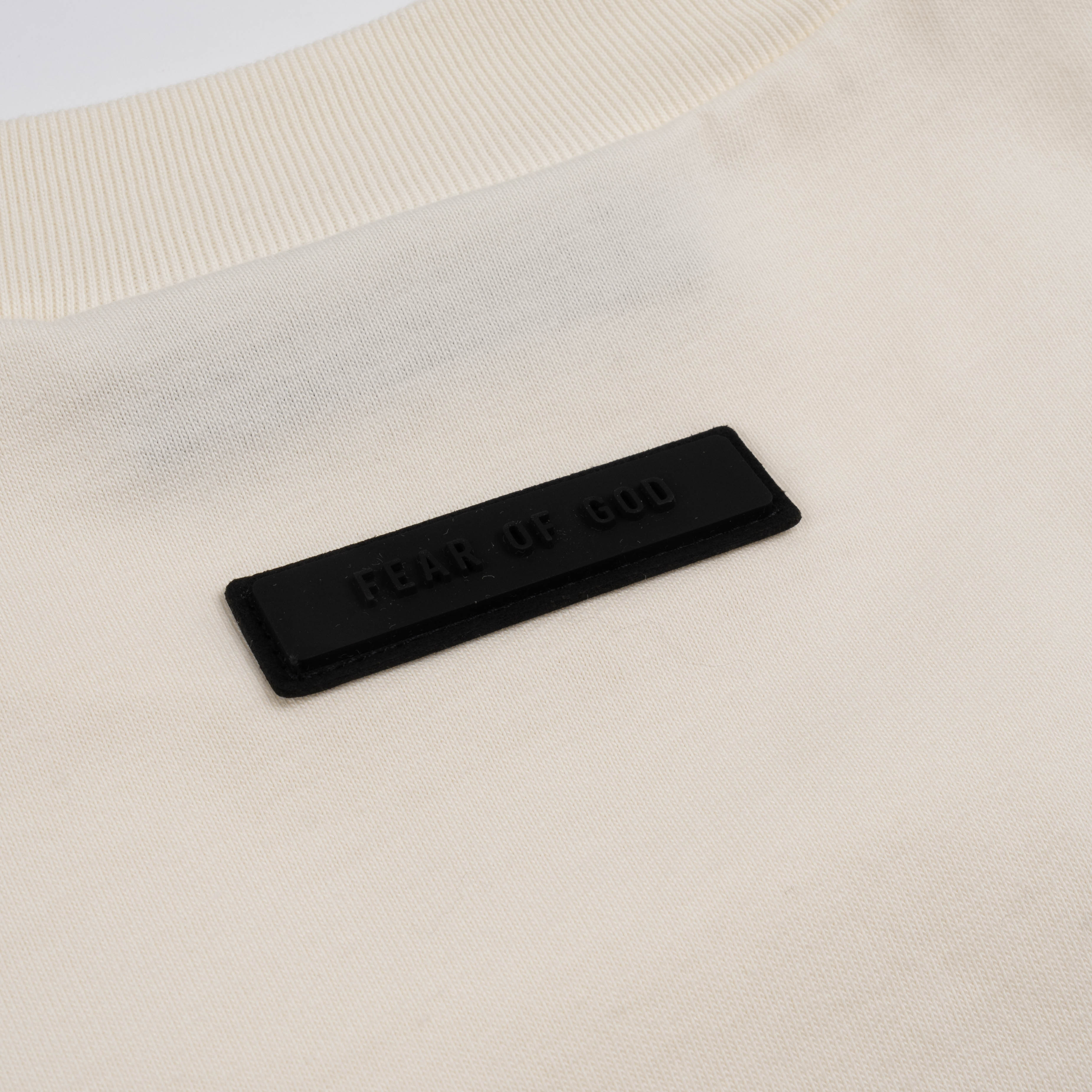 Essentials Tee Core FW23 Cloud Dancer