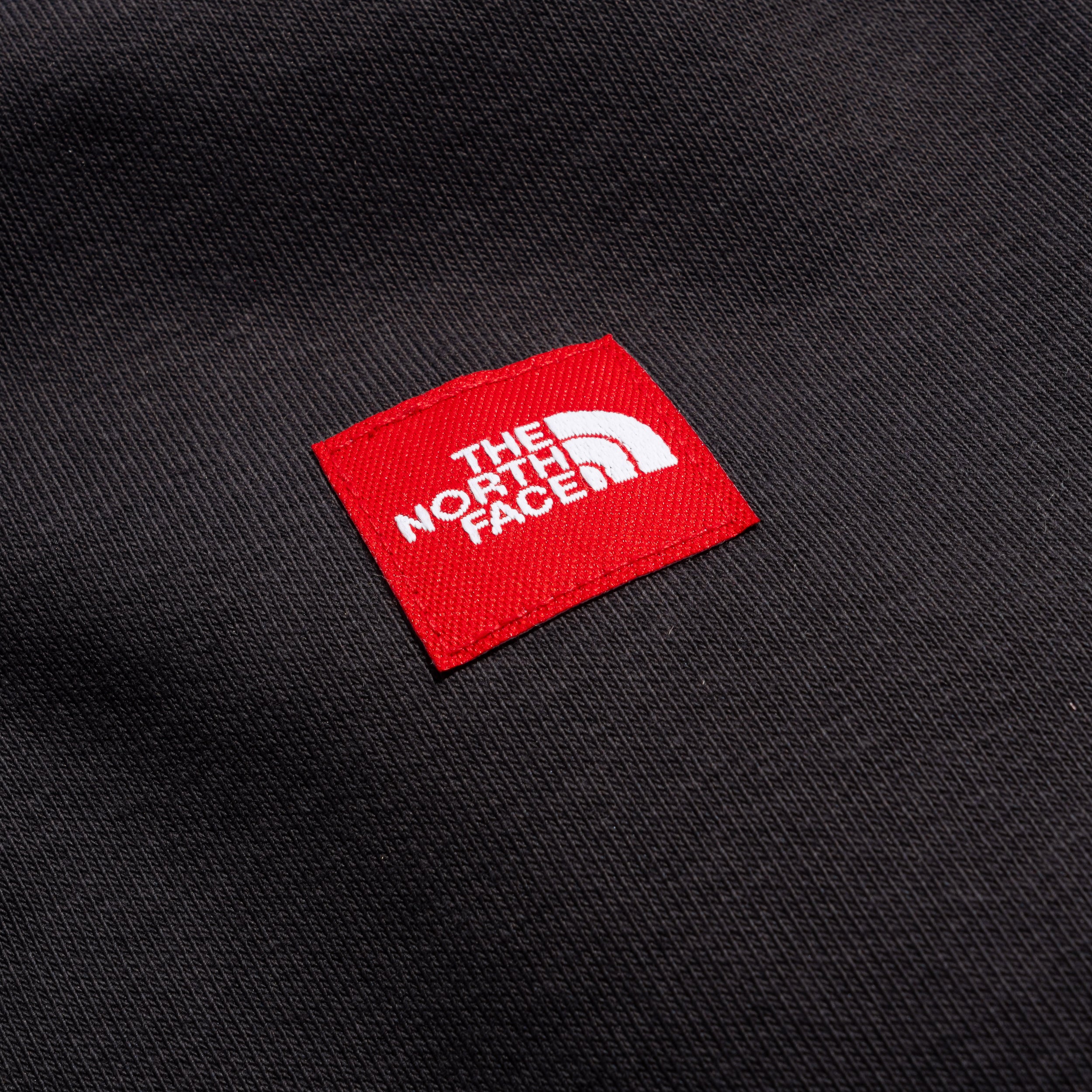 TNF Red Box Crew Obsidian NF0A8EG1