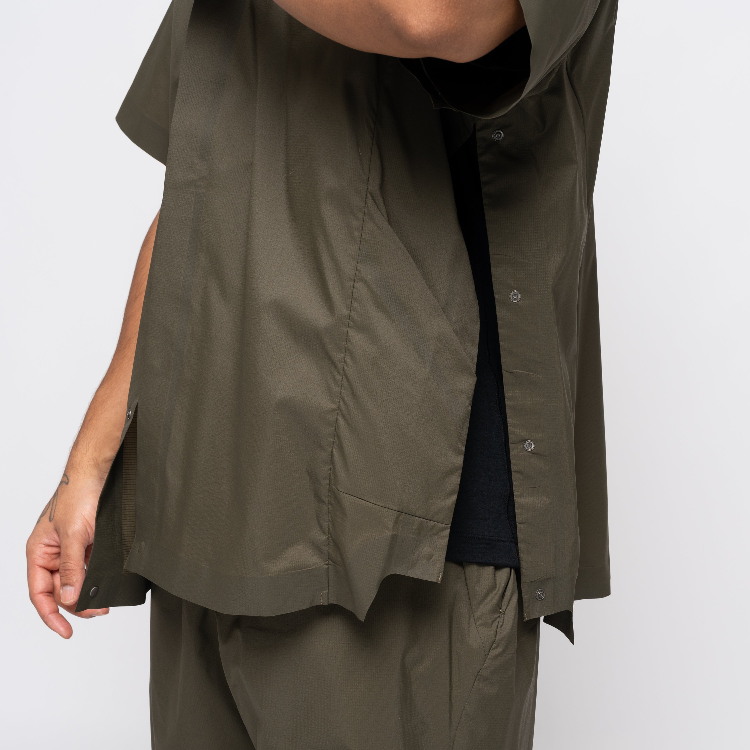 Goldwin 0 Wind Shirt Leaf GZ54102 – Capsule