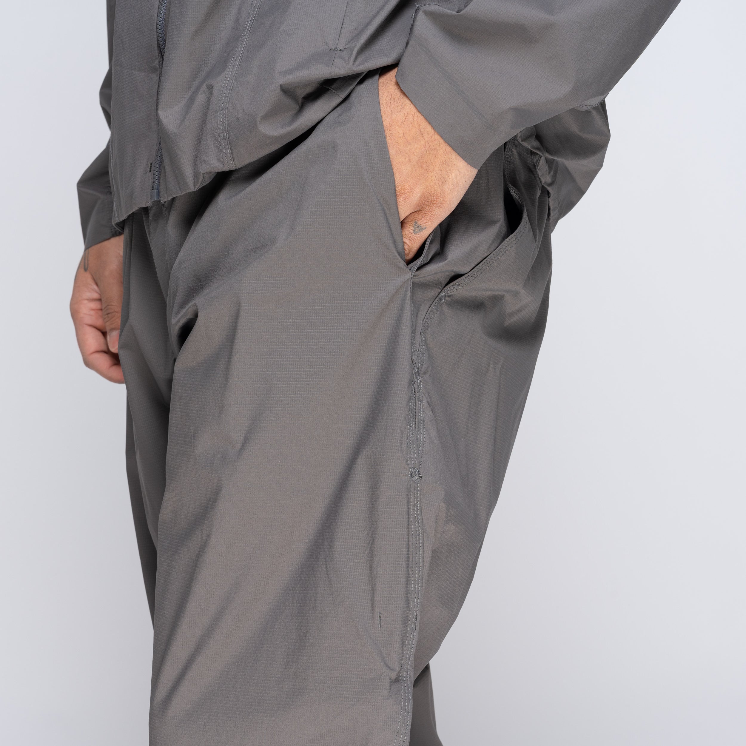 Parachute Wind Pants Zinc Gray GZ75150 – Capsule