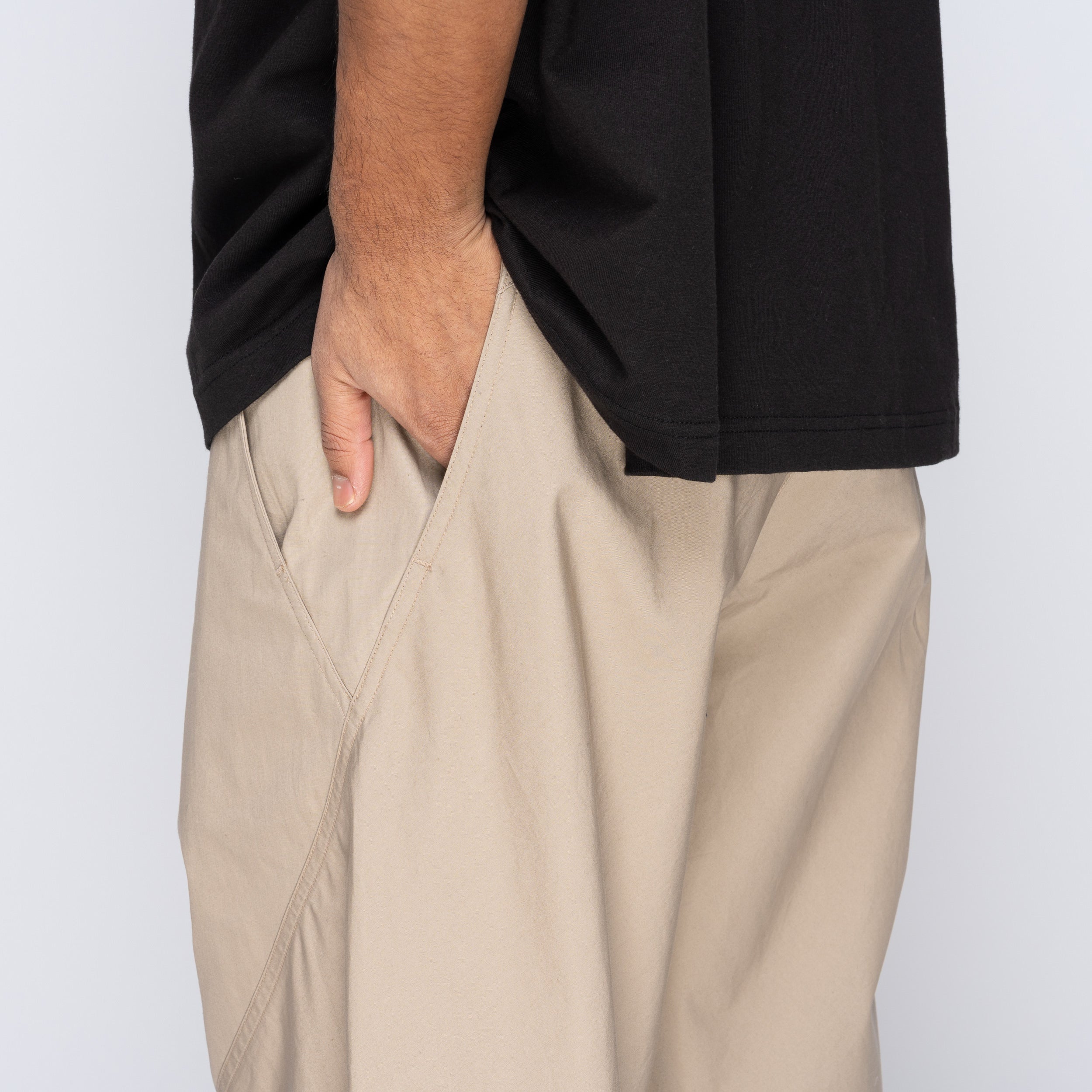 Helicoid Weather Pants Dune GZ75152 – Capsule