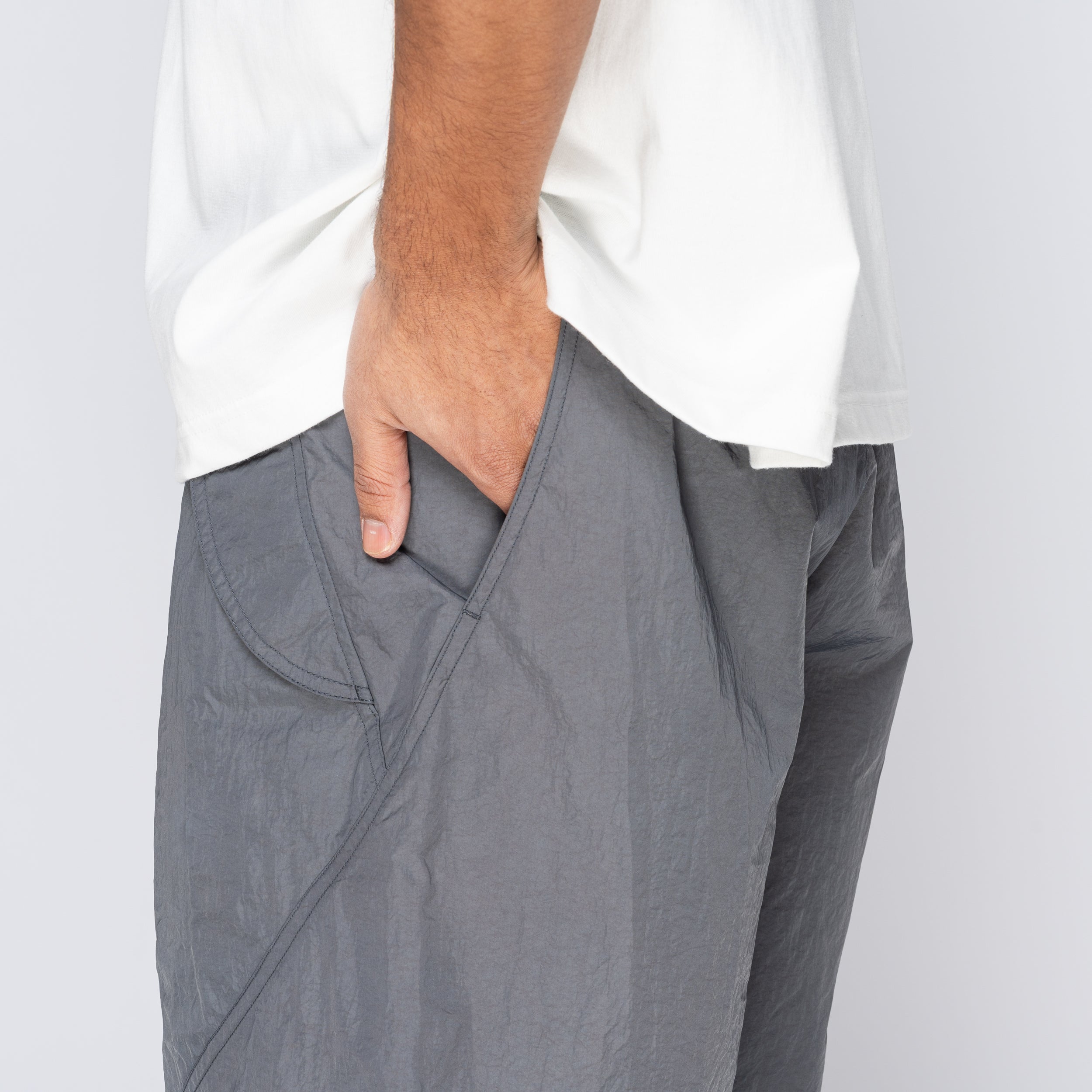Helicoid Shorts Zinc Grey GZ75154 – Capsule