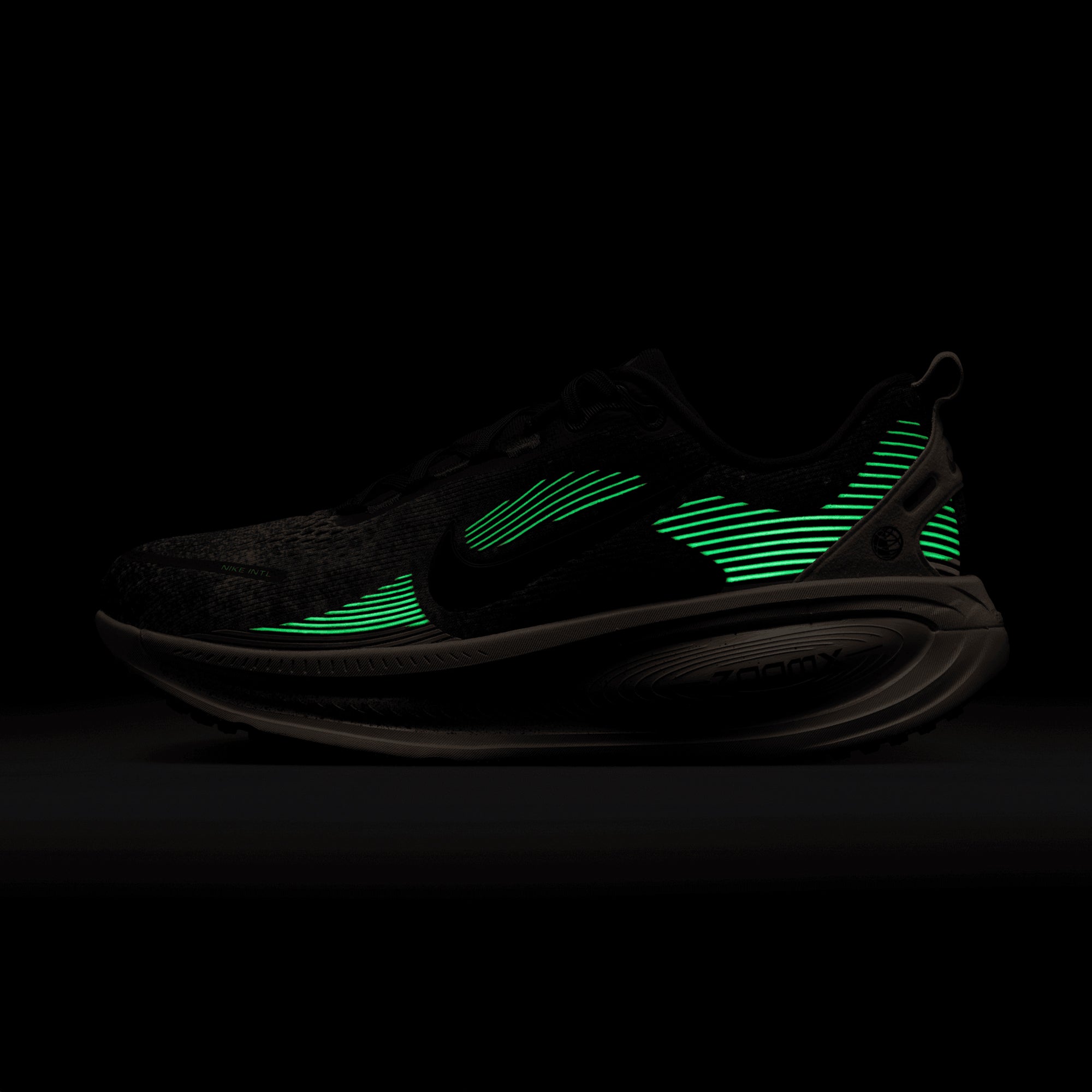 Nike Vomero 18 OATMEAL/BLACK-ANTHRACITE-VOLT IH4114-140