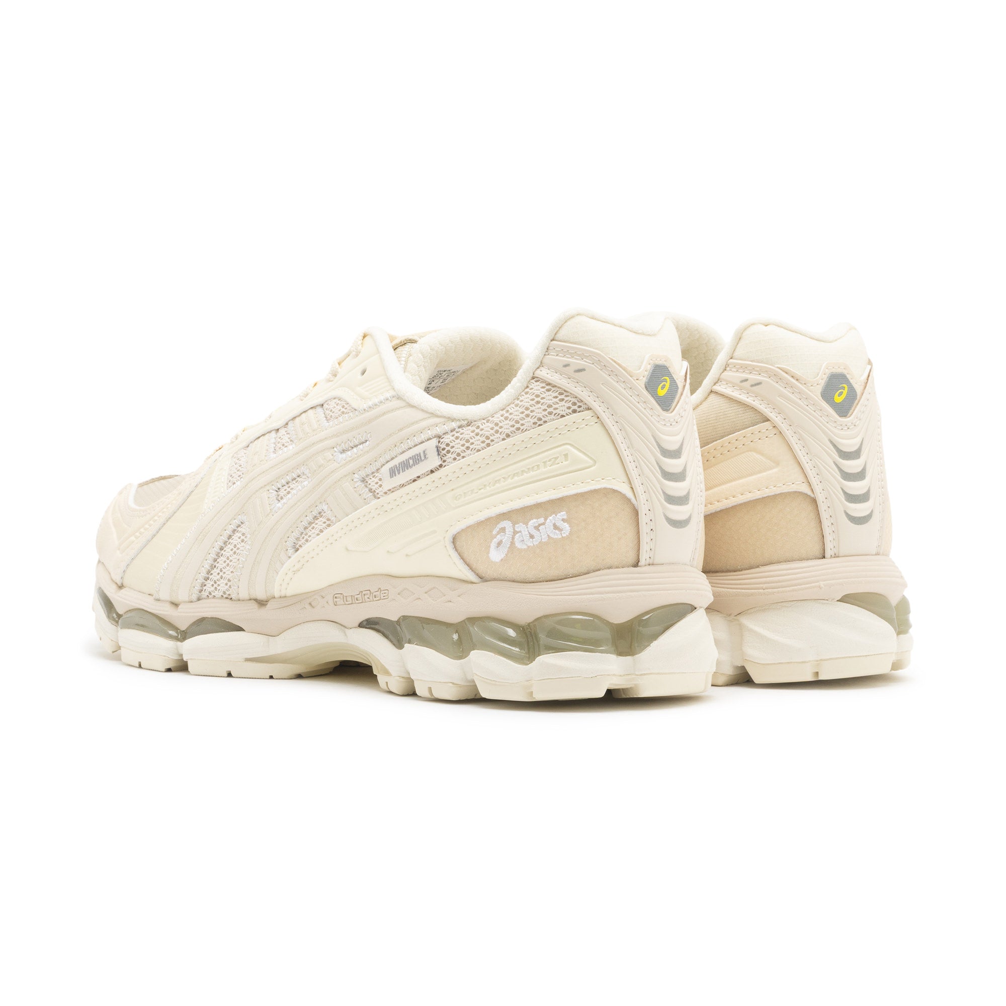 Invincible x Madness Gel-Kayano 12.1 Vanilla 1203B150-250