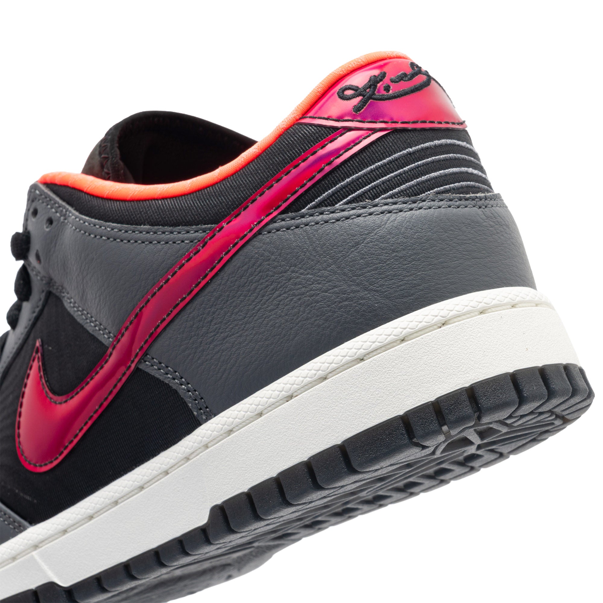 Kobe Dunk Low Protro BLACK/MULTI-COLOR-HOT PUNCH IQ3919-001