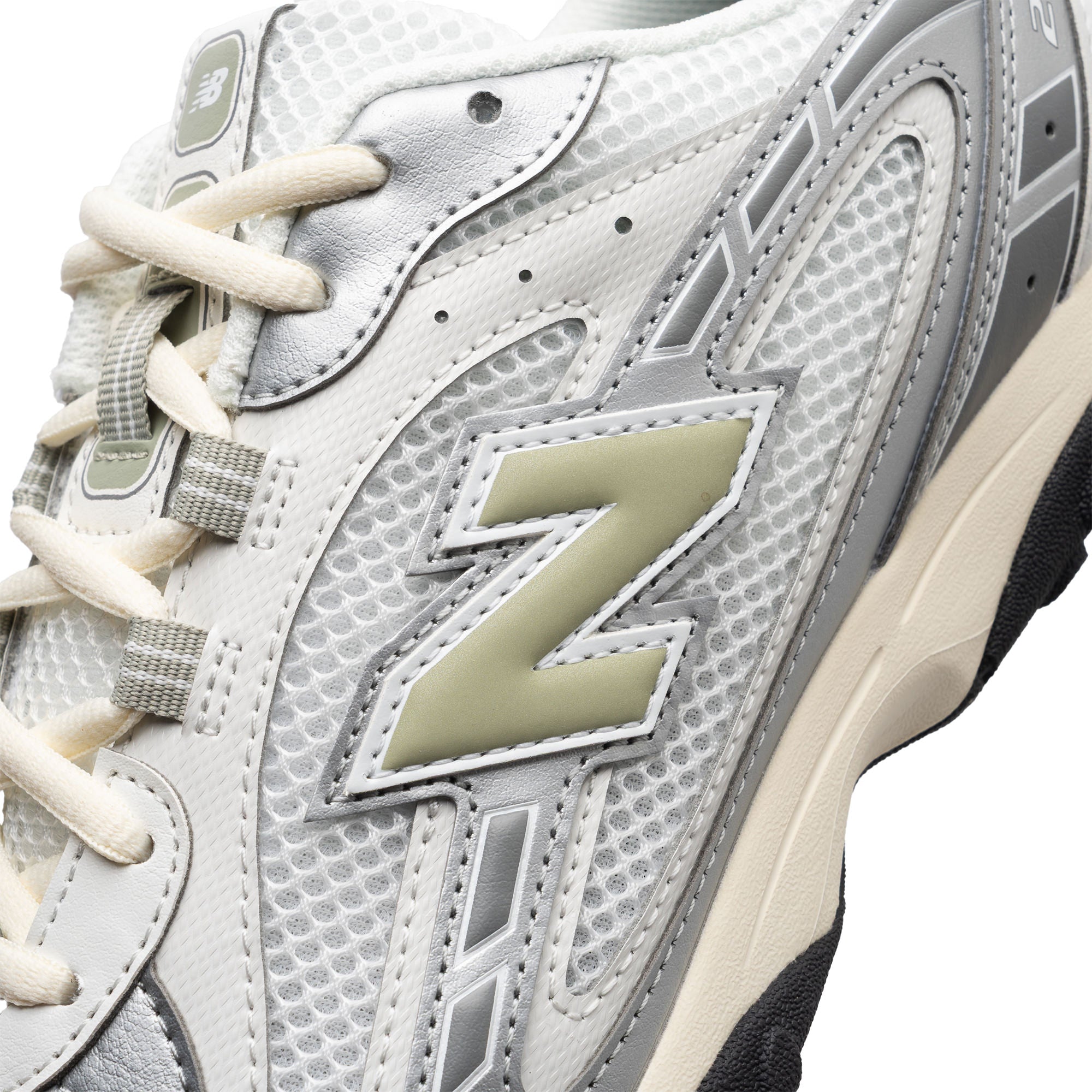 New Balance U204LSWB Silver Metallic