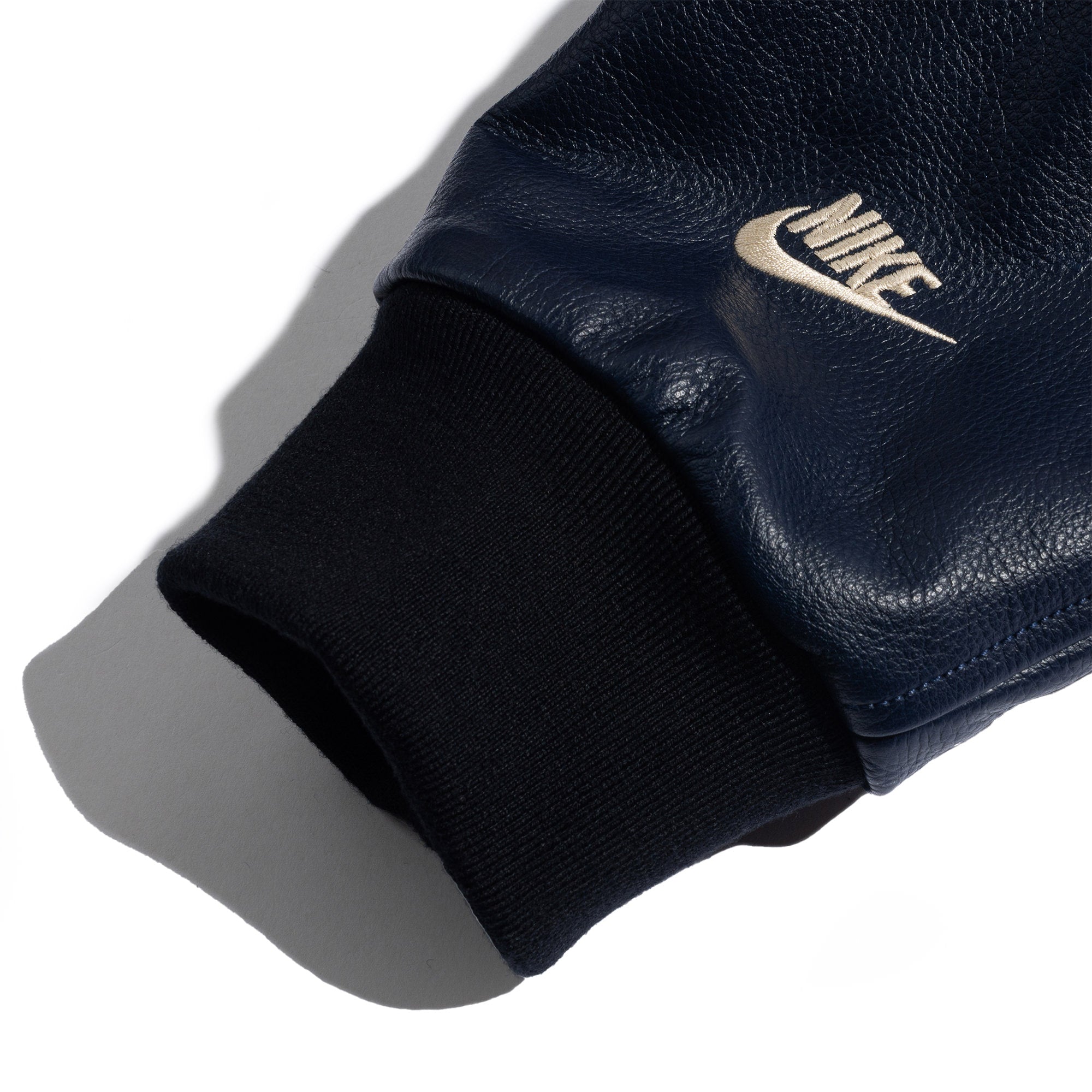 Nike Club Men's Wool Varsity Jacket BLACK/OBSIDIAN/SANDDRIFT IQ0622-010