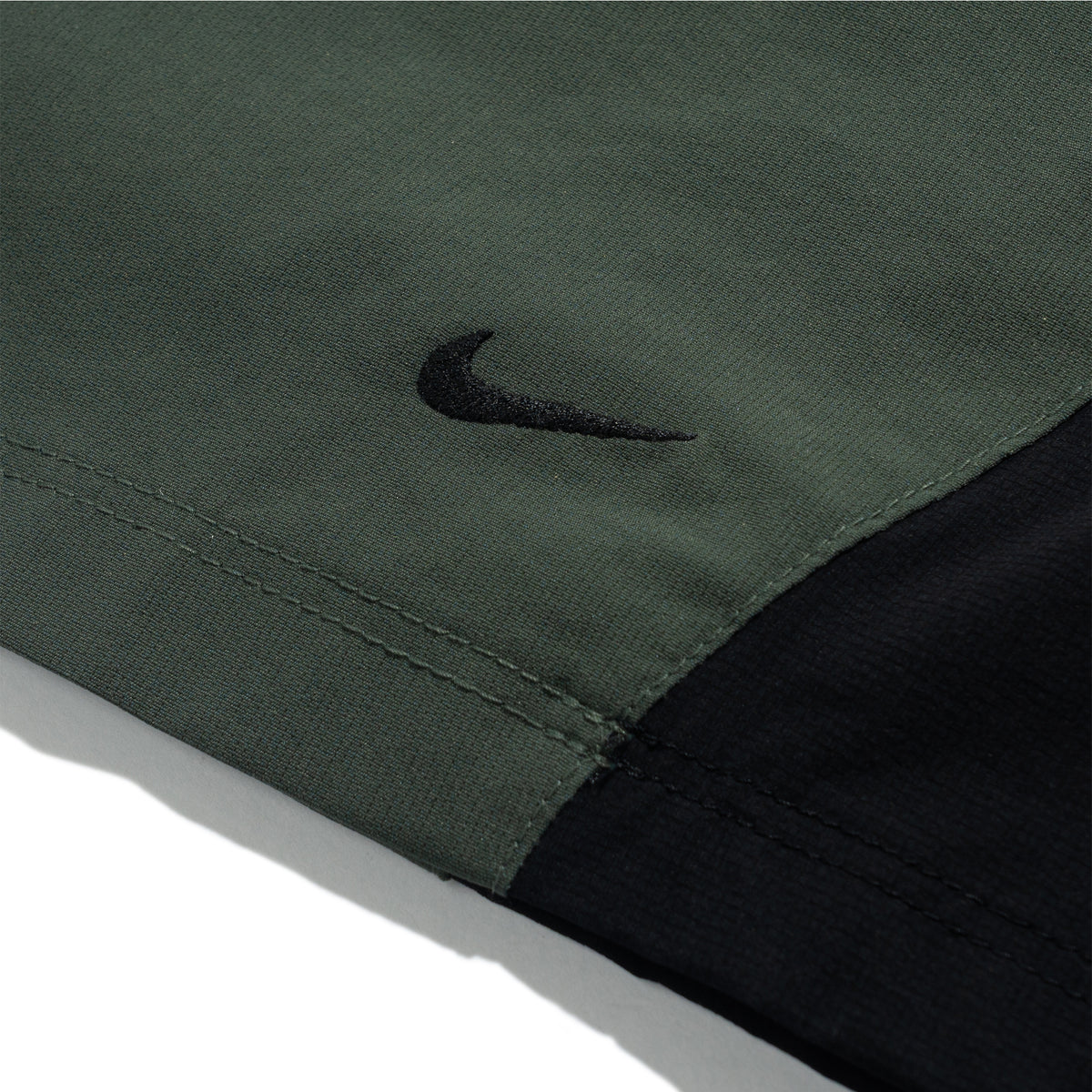 Nike Tech Helios Shirt CAMO GREEN/BLACK II2350-303