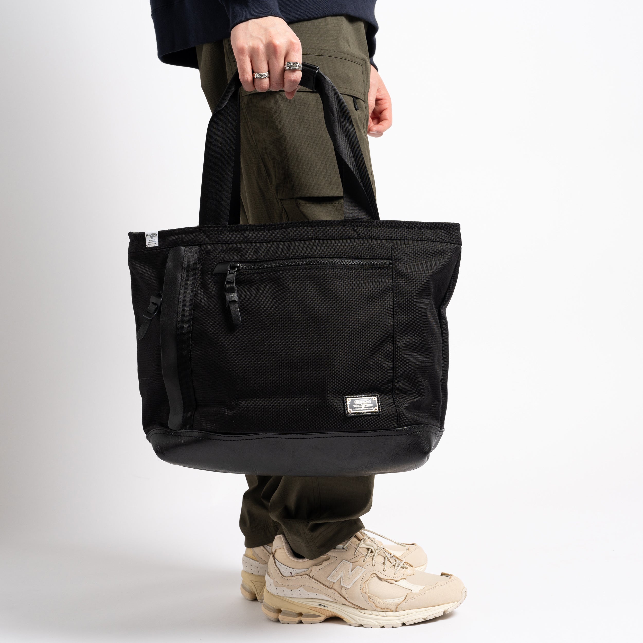 Ballistic Nylon Tote L Black 061321 10 Capsule