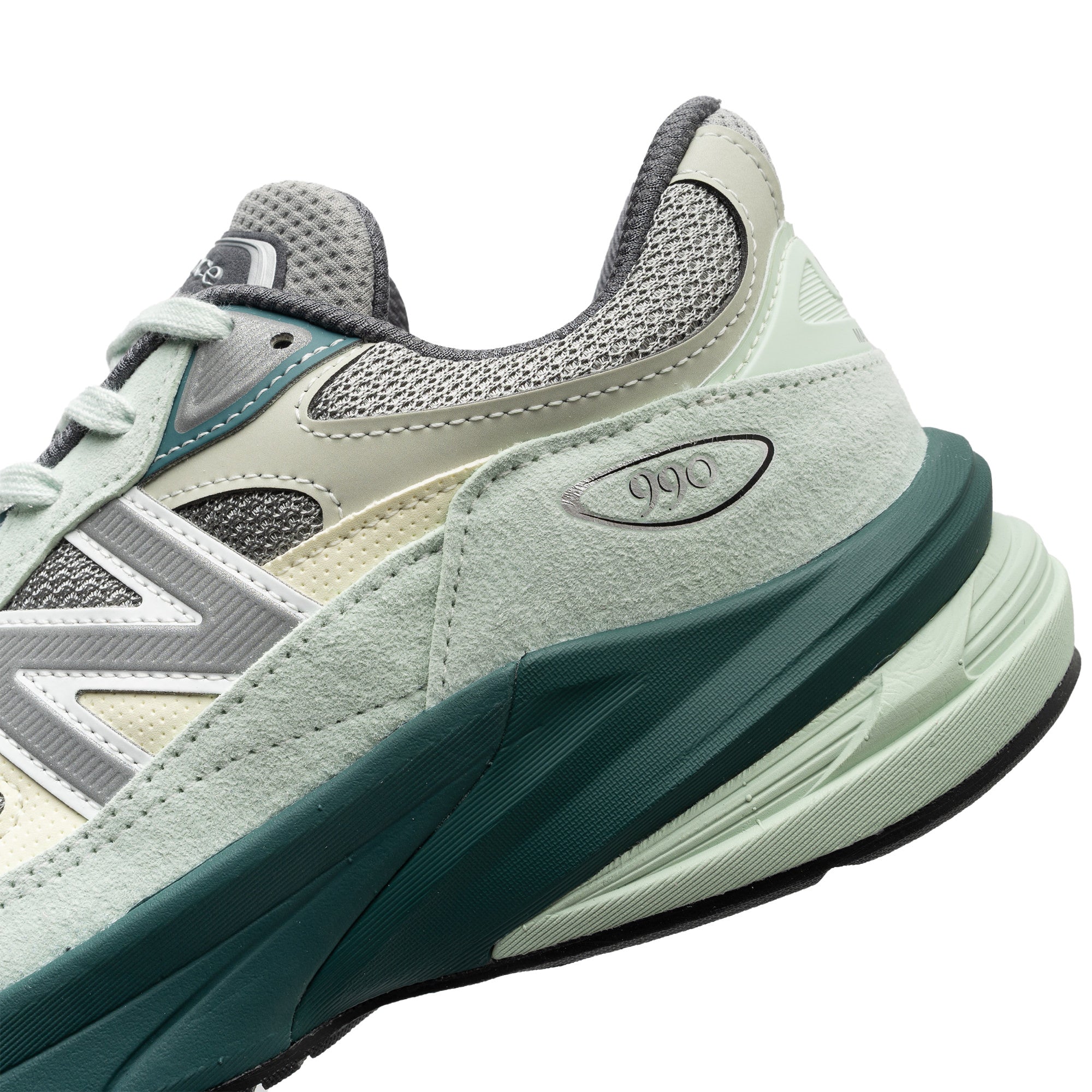 New Balance U990GT6
