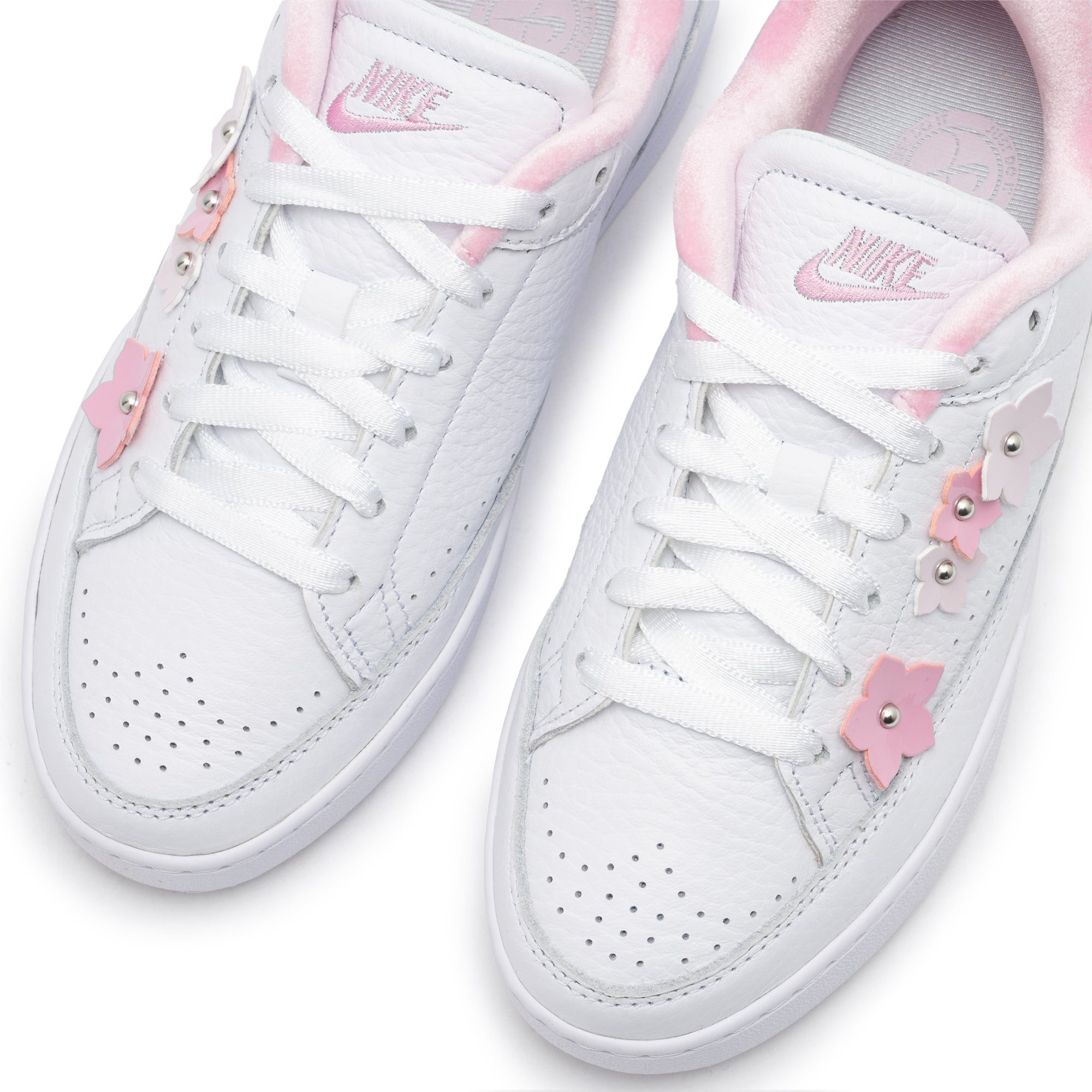 Women's Nike Tennis Centre White IR8636-100
