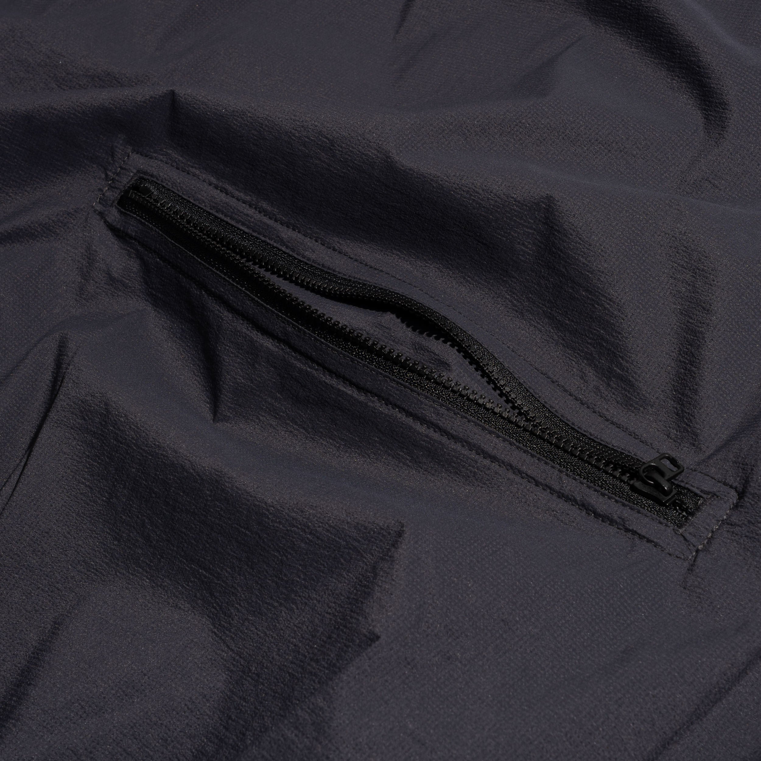 TNF Red Box Wind Jacket Obsidian NF0A8EFW