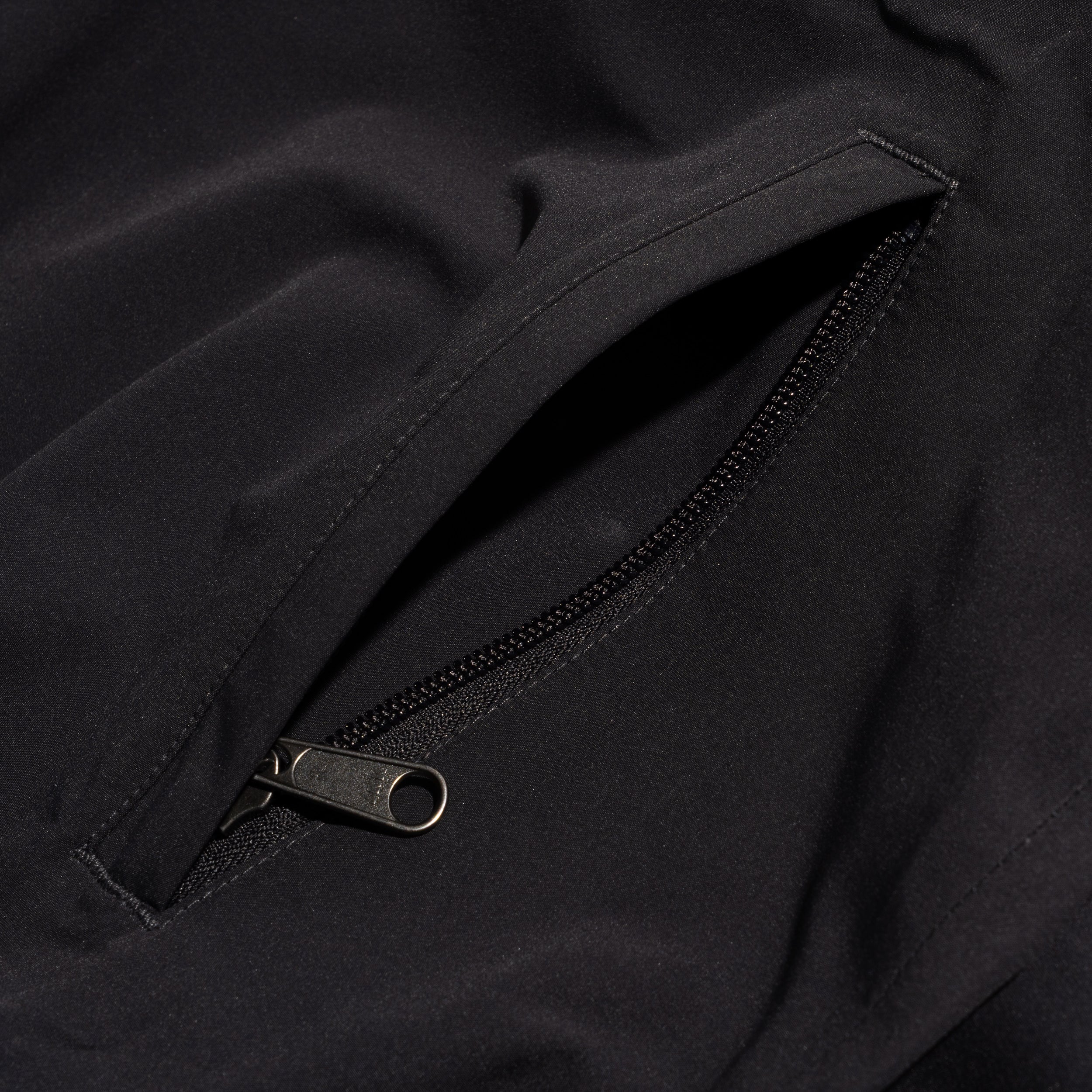TNF Red Box Coach Jacket Obsidian NF0A8EFT – Capsule