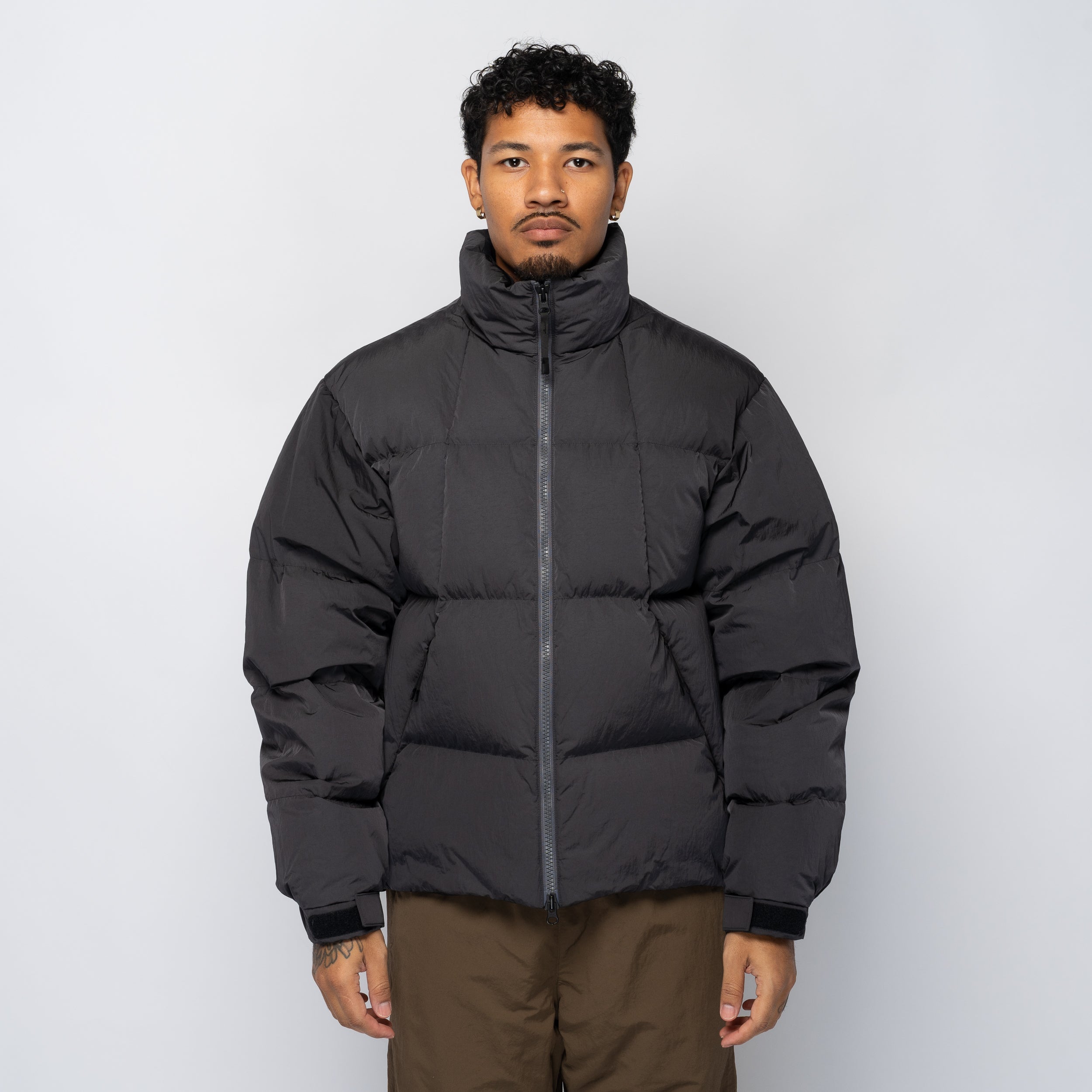 Dope Dyed Ripple Nylon Down Jacket Deep Charcoal GL25339